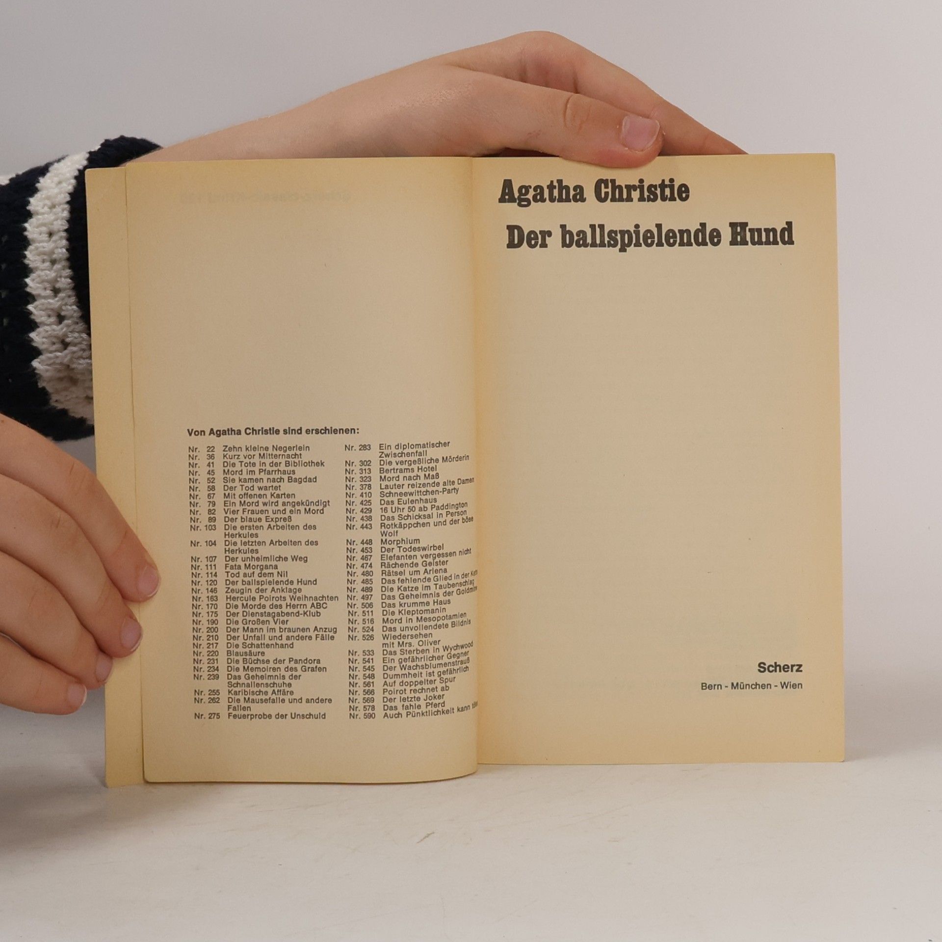 Agatha Christie Der ballspielende Hund