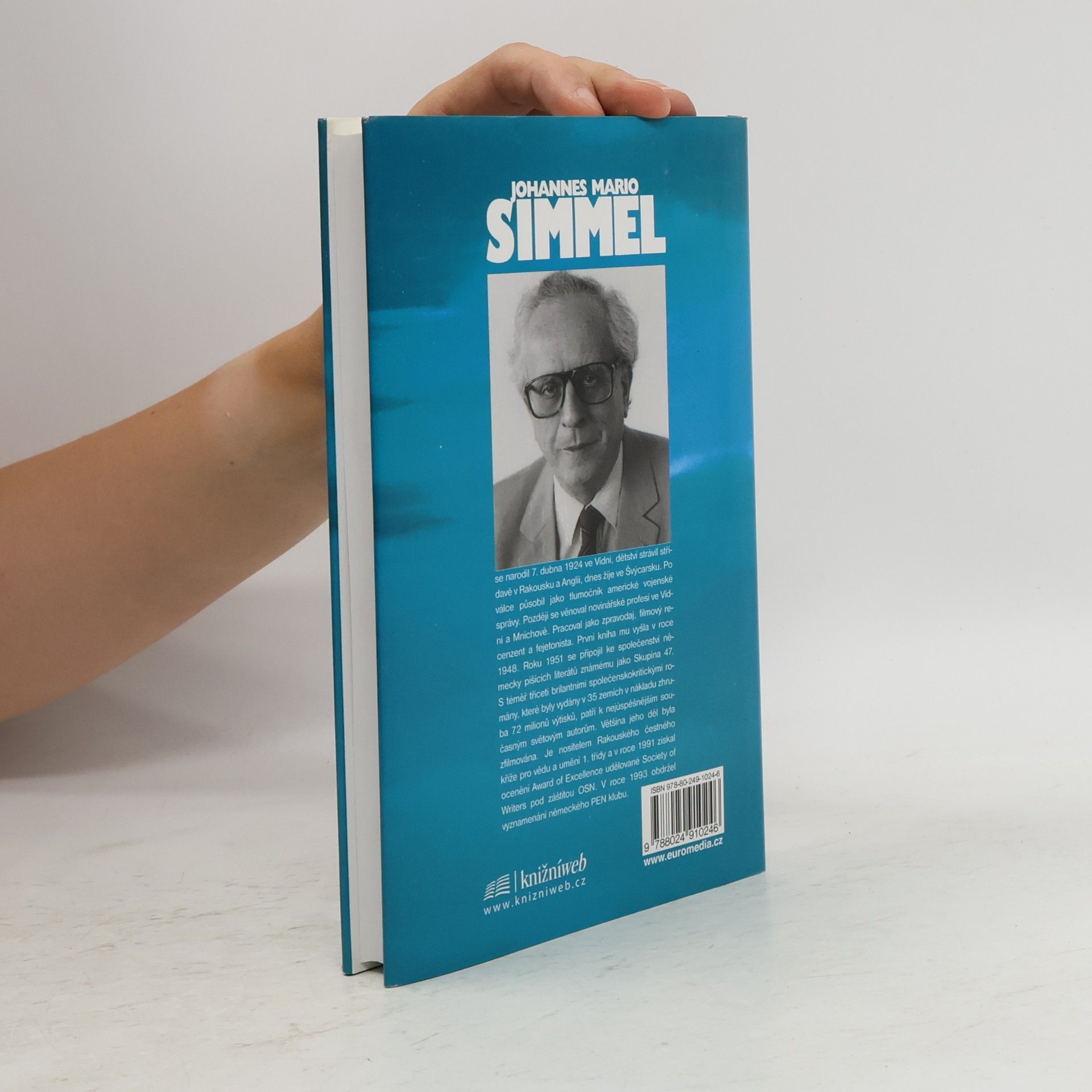 Johannes Mario Simmel Dvaadvacet centimetrů něžnosti