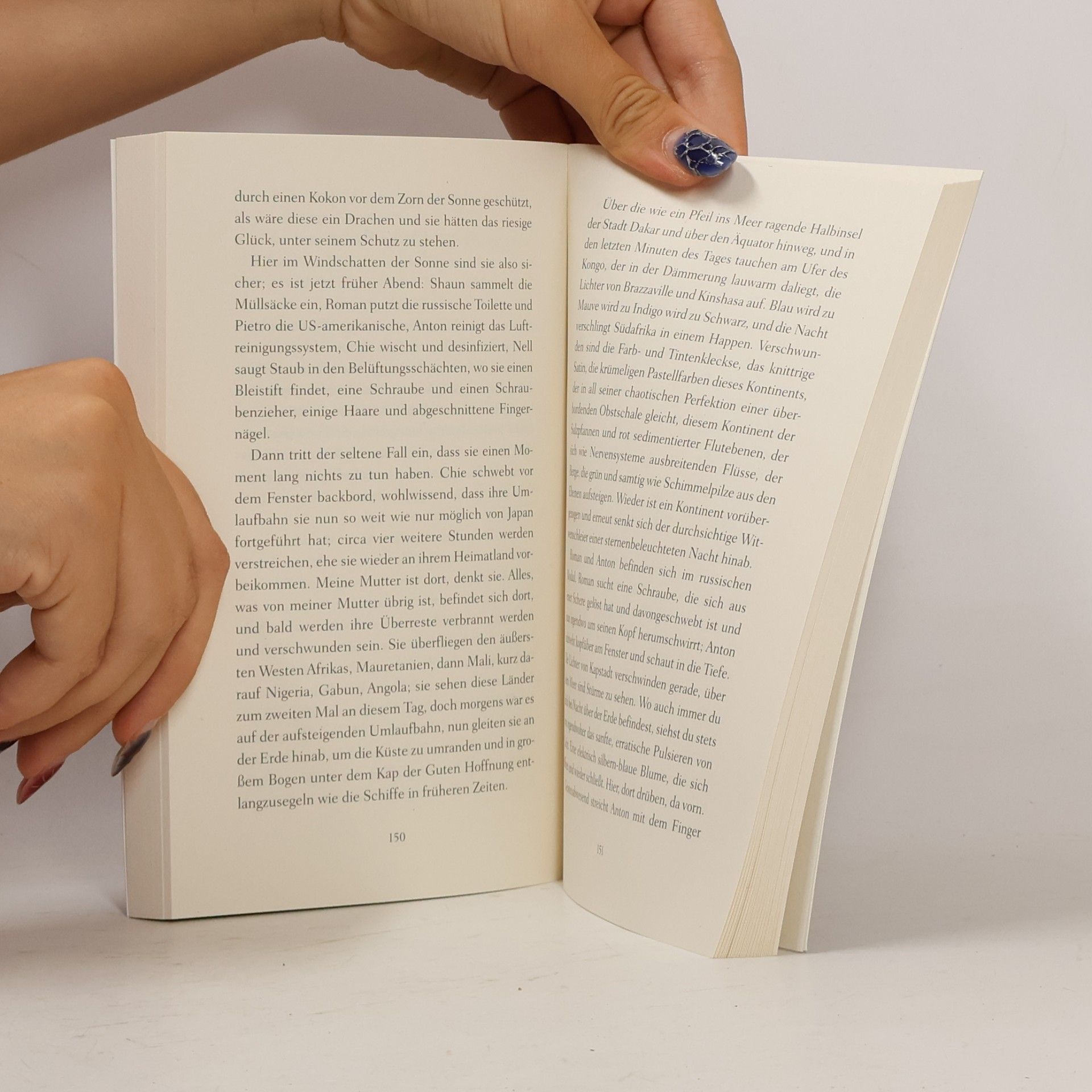 Samantha Harvey Umlaufbahnen: Roman | Ein literarischer Liebesbrief an den Planeten Erde und die Menschheit. Ausgezeichnet mit dem Booker Prize 2024. »Was für ein himmlischer Roman!« Adam Soboczynski, Die Zeit