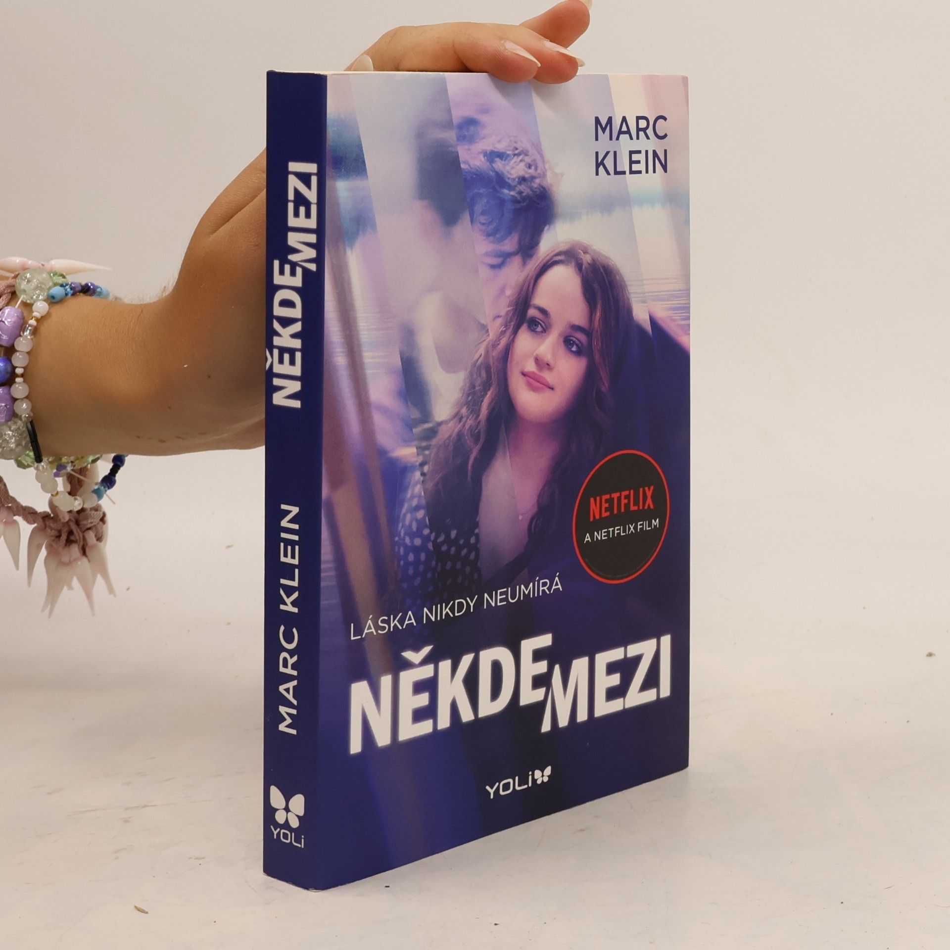 Marc Klein Někde mezi : láska nikdy neumírá