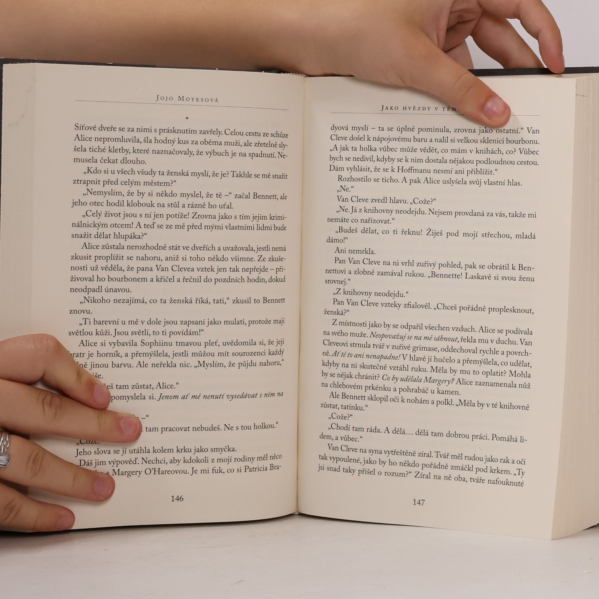 Jojo Moyes Jako hvězdy v temné noci