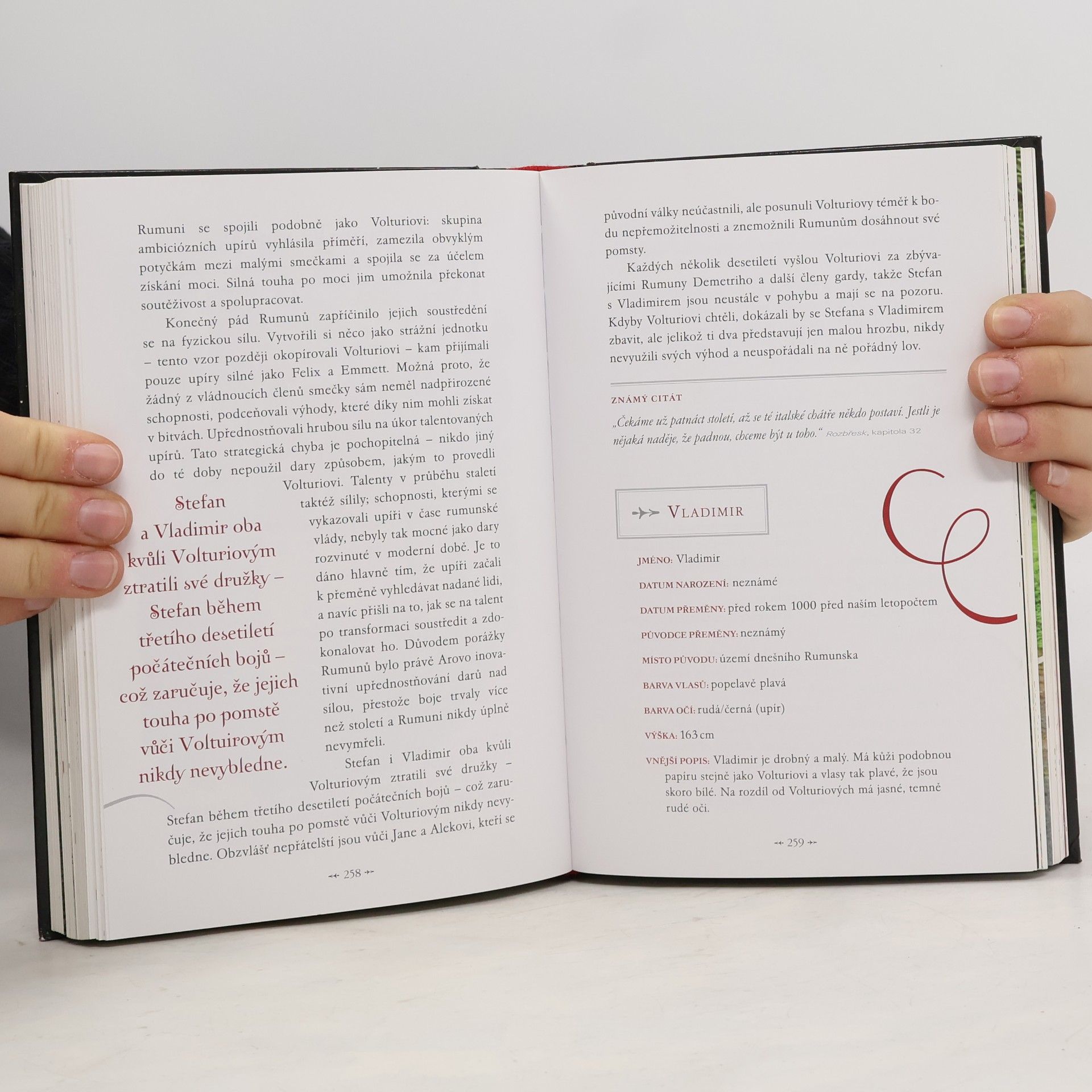 Stephenie Meyer Sága Stmívání: Oficiální ilustrovaný průvodce