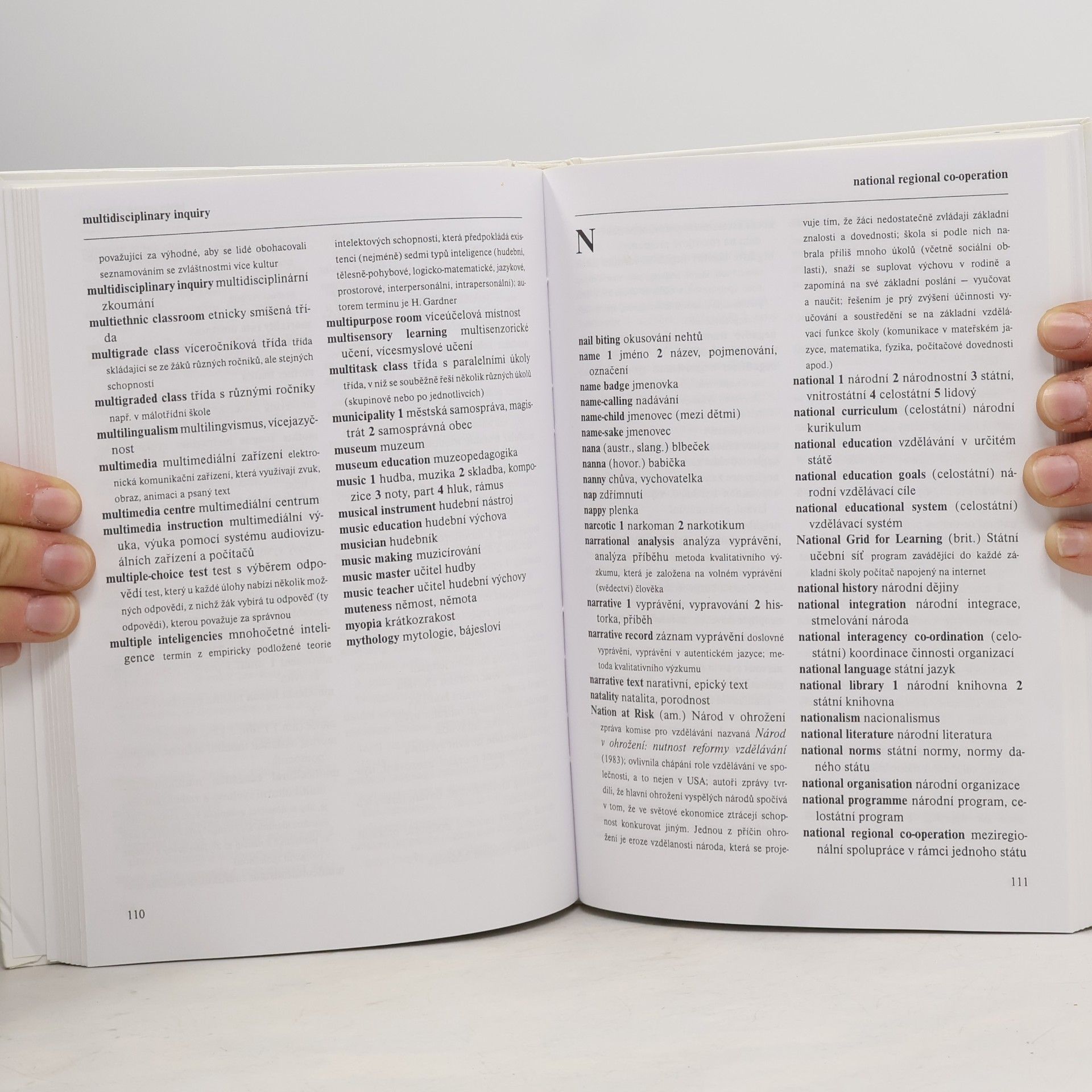 Peter Gavora Anglicko-český slovník pedagogický. Educational dictionary english-czech