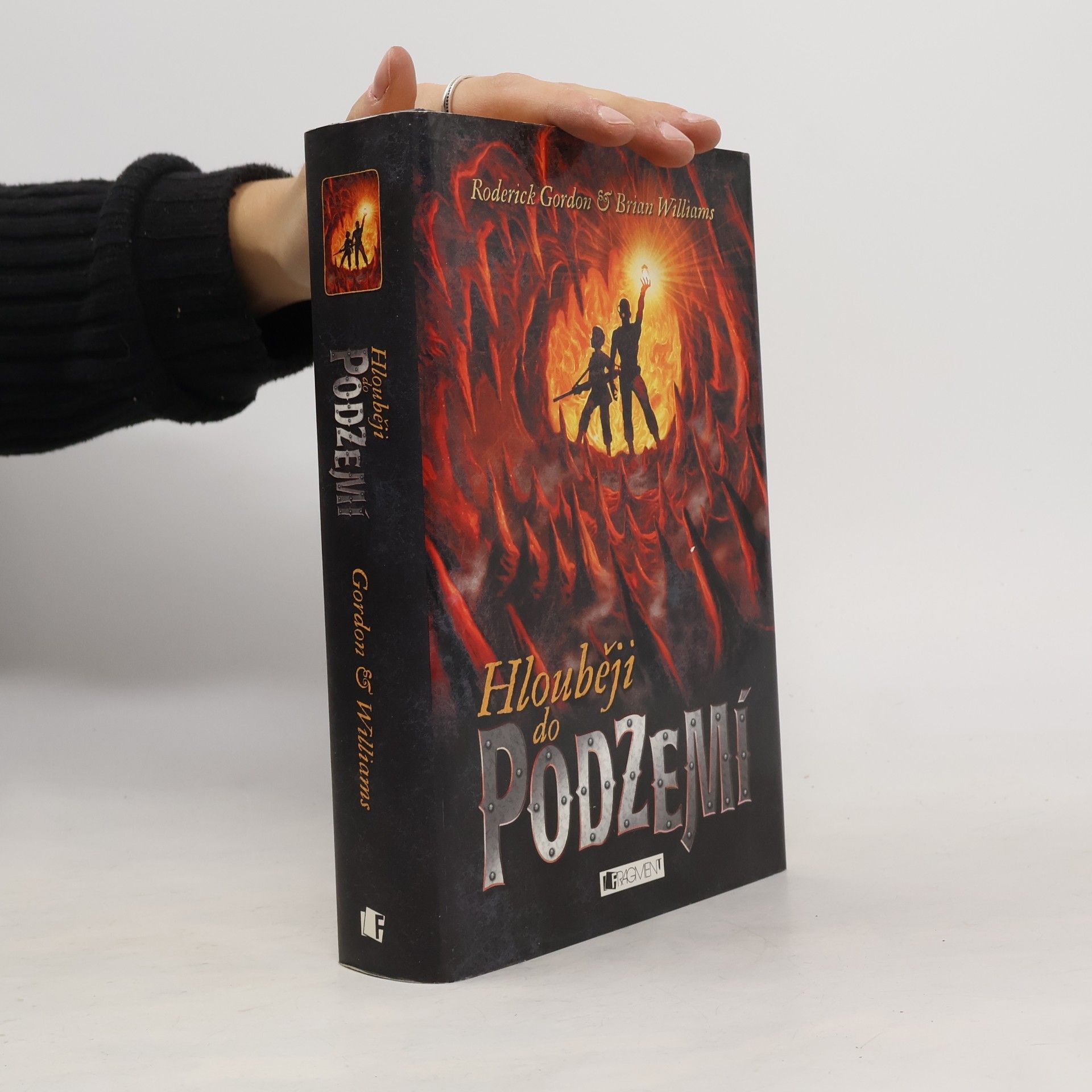 Roderick Gordon Hlouběji do Podzemí