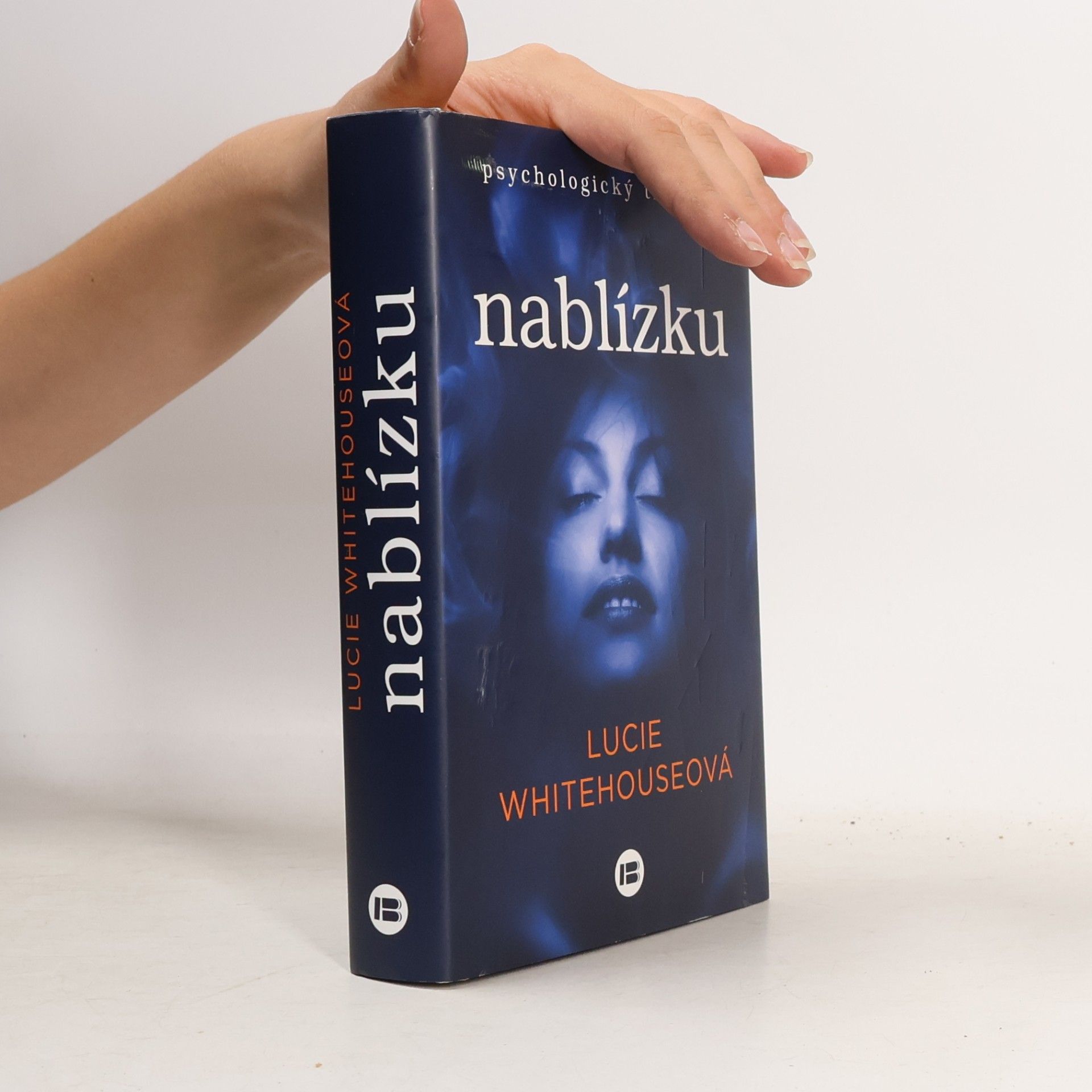Lucie Whitehouse Nablízku