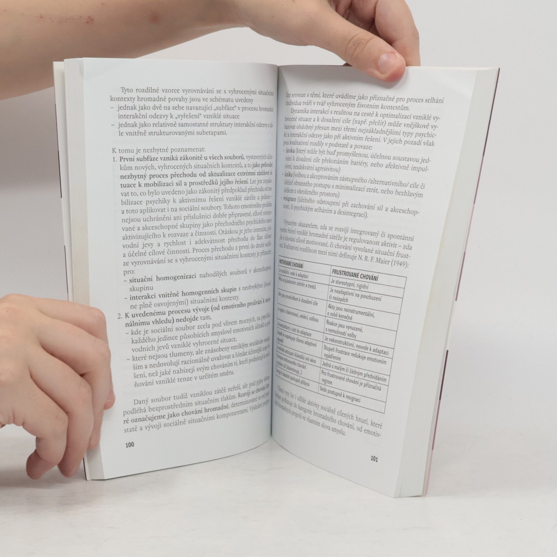 Oldřich Mikšík Hromadné psychické jevy. Psychologie hromadného chování