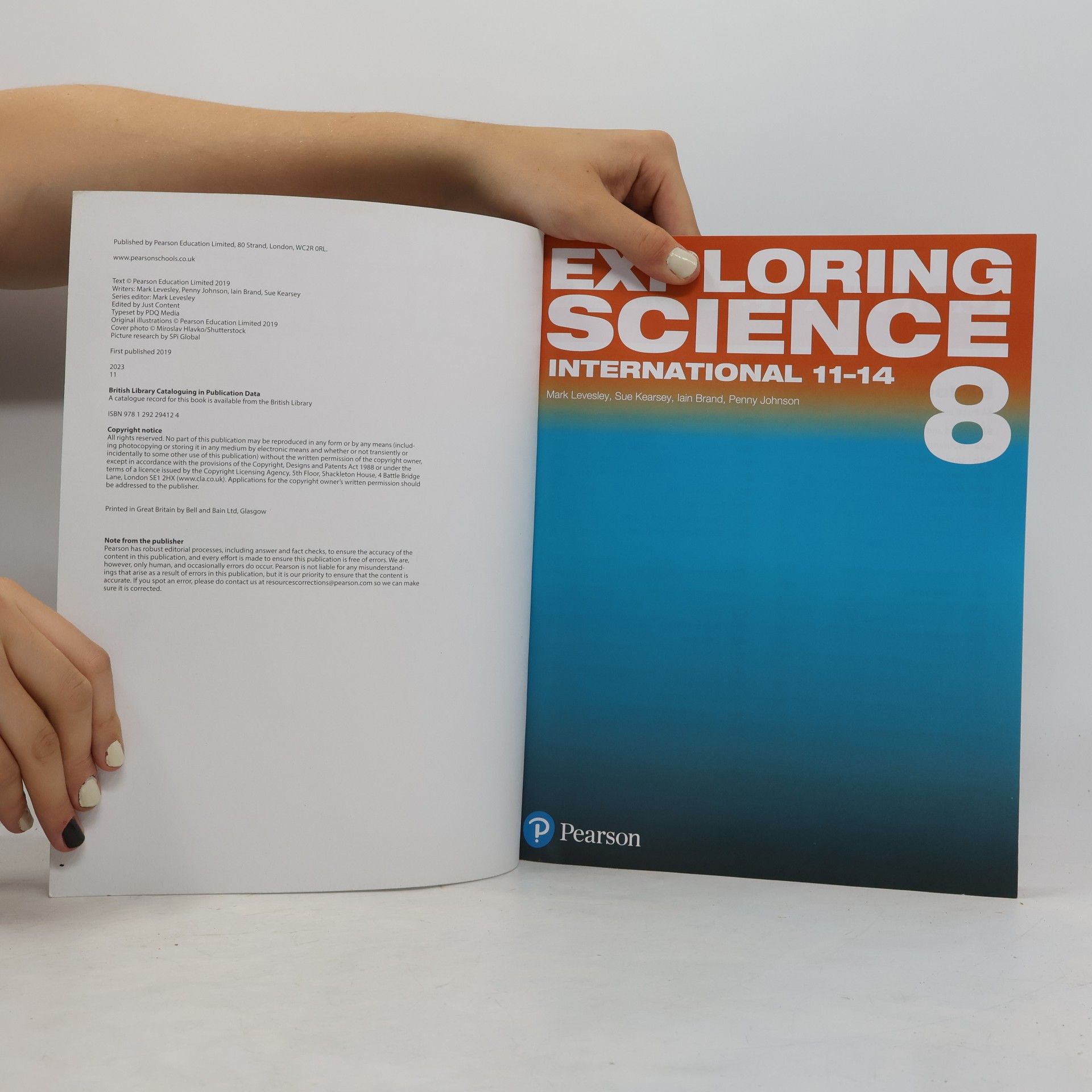 Mark Levesley Exploring Science International Year 8 Student Book