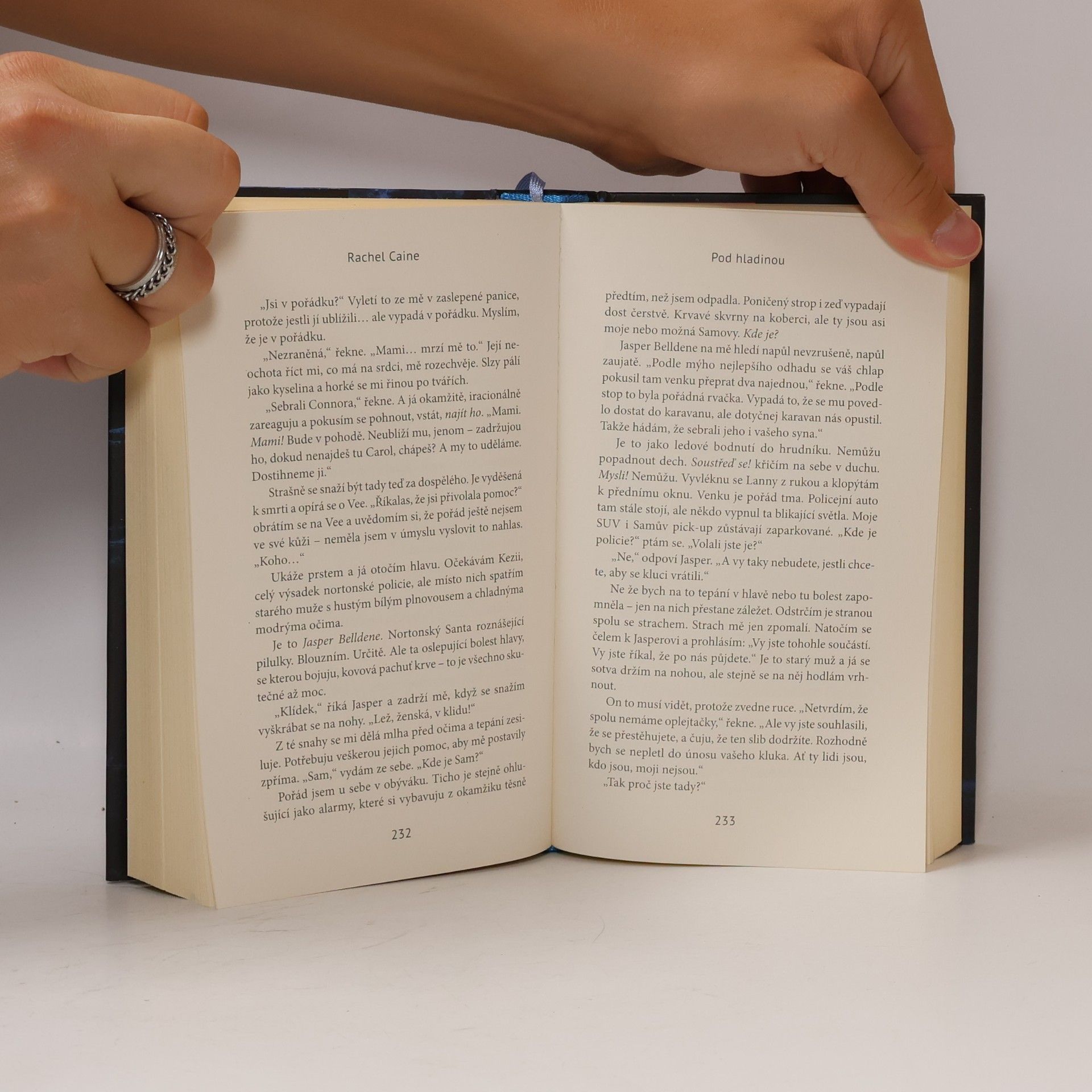 Rachel Caine Pod hladinou