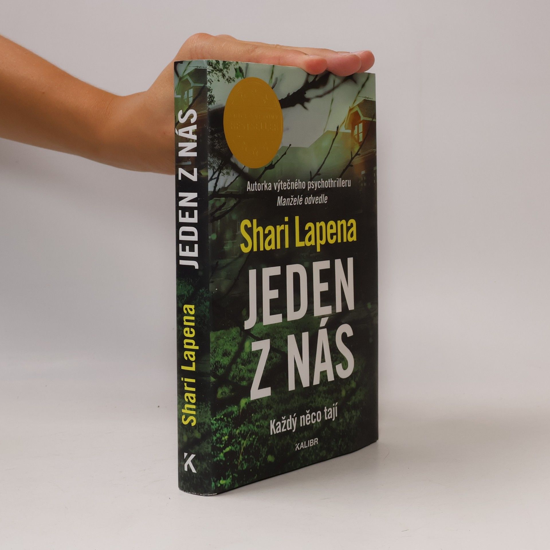 Shari Lapena Jeden z nás