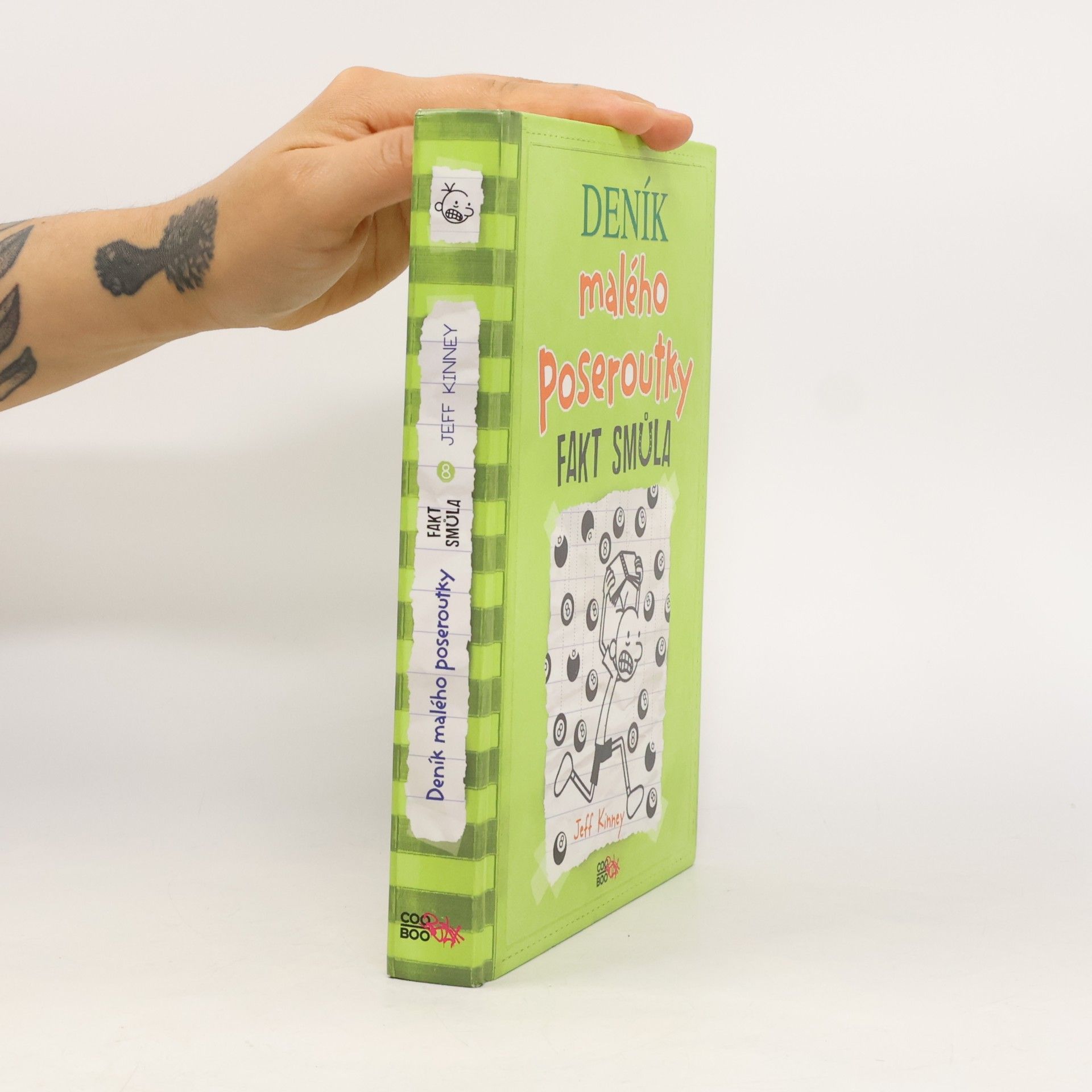 Jeff Kinney Deník malého poseroutky 8. Fakt smůla