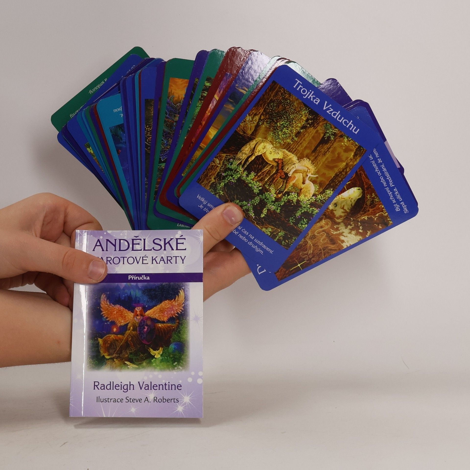 Radleigh Valentine Andělské tarotové karty