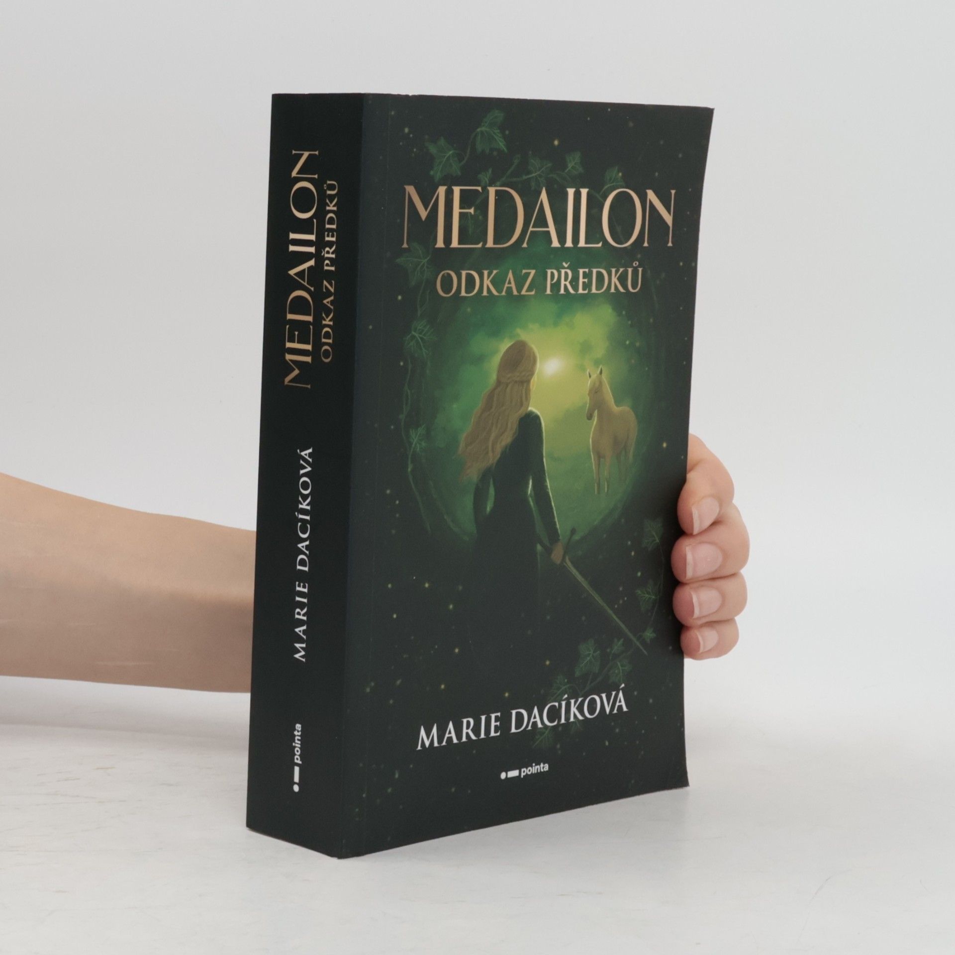 Marie Dacíková Medailon: Odkaz předků