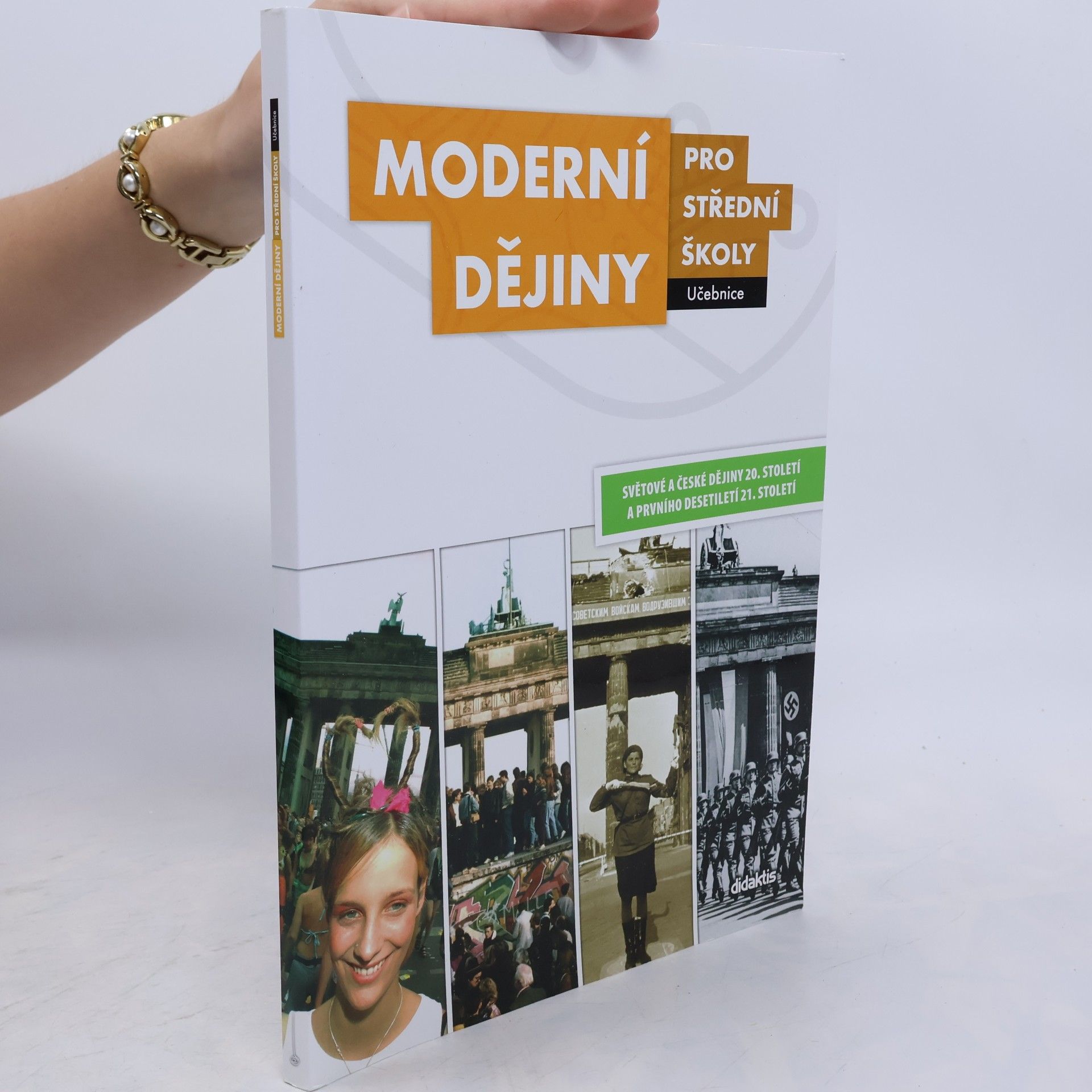 Jan Čurda Moderní dějiny pro střední školy: Světové a české dějiny 20. století a prvního desetiletí 21. století