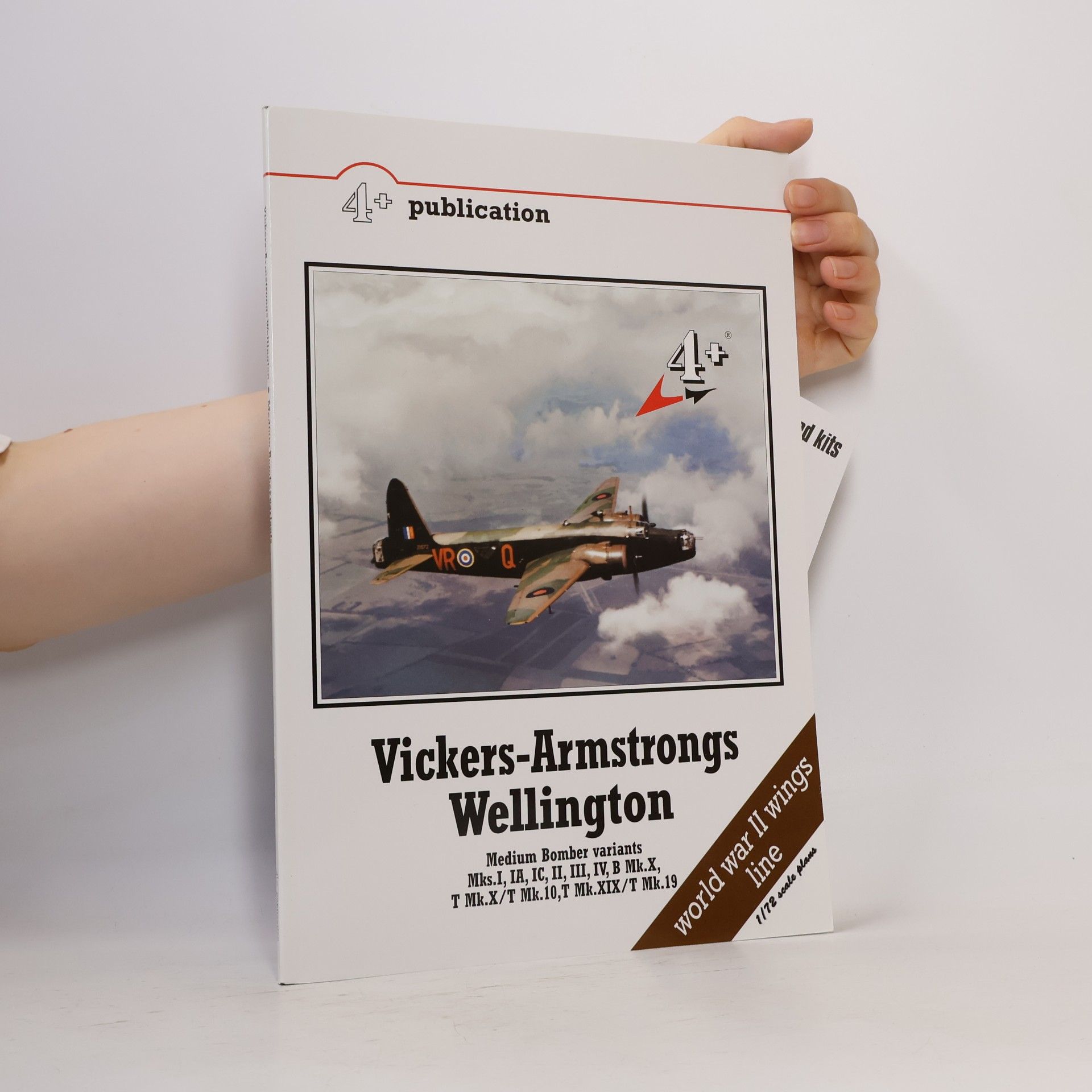 Karel Susa Vickers-Armstrongs Wellington Medium Bomber Variants - Mks. I, IA, IC, II, III, IV, B Mk.X, T Mk.X/T Mk.10, T Mk. XIX / T Mk.19