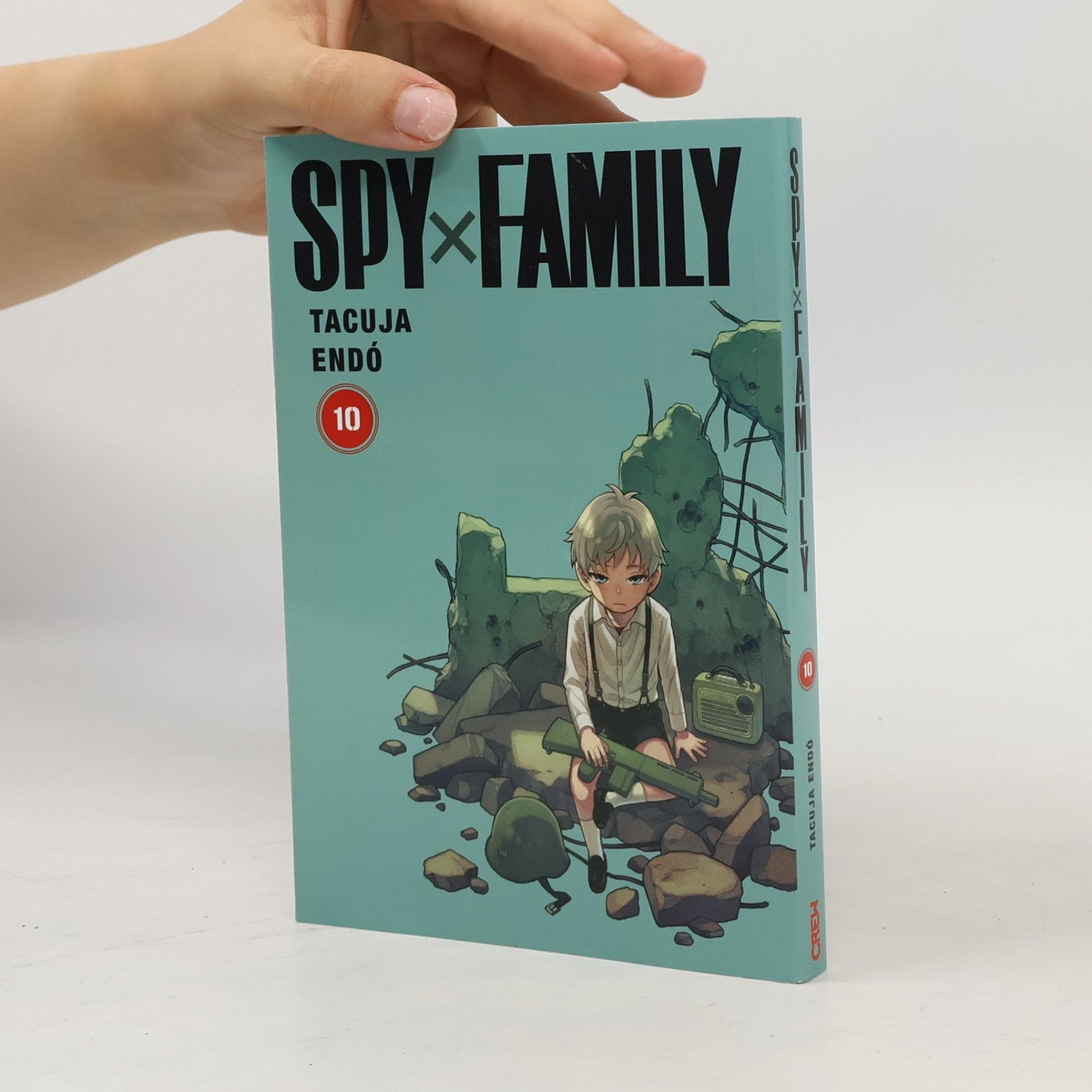 Tacuja Endó Spy x Family 10