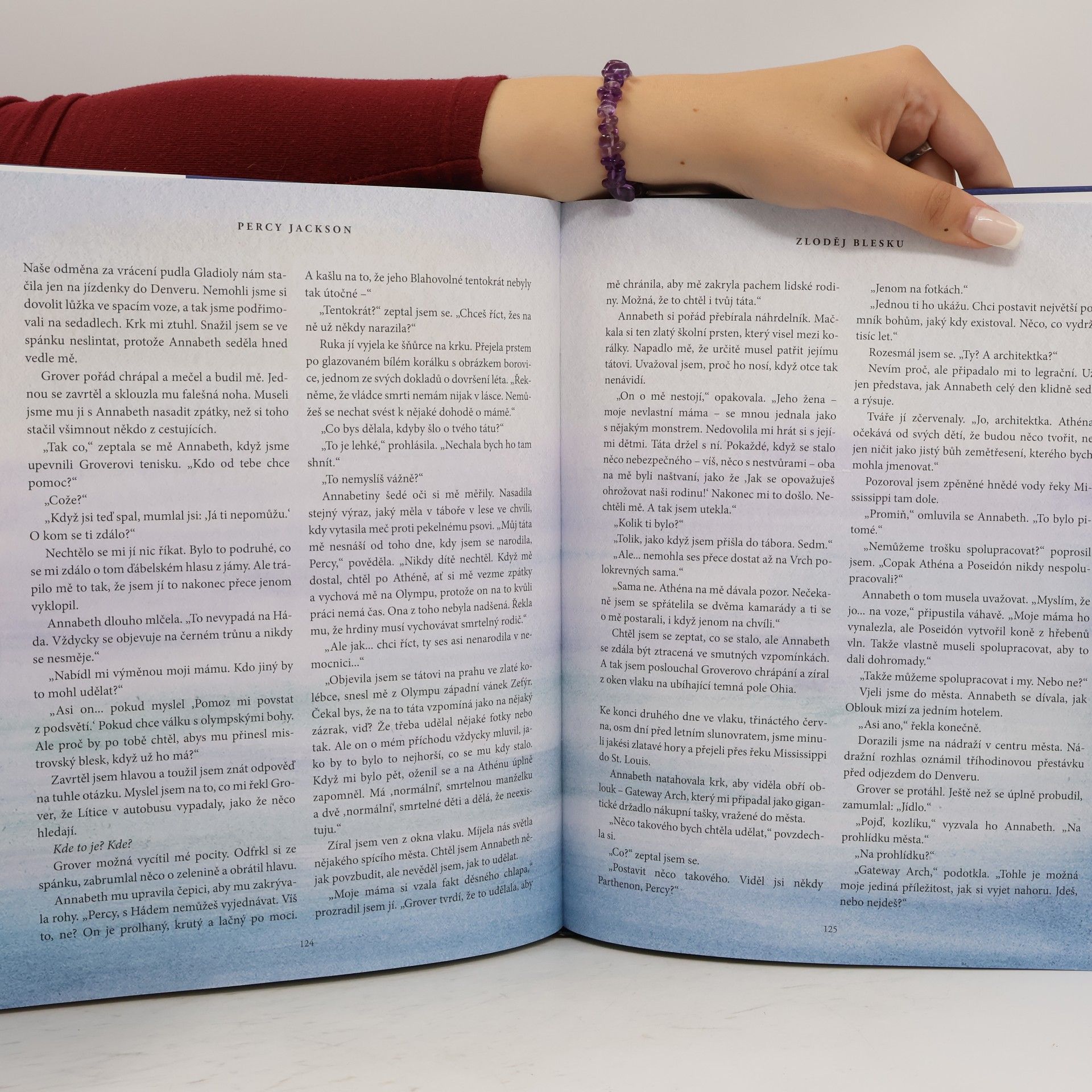 Rick Riordan Percy Jackson. Zloděj blesku
