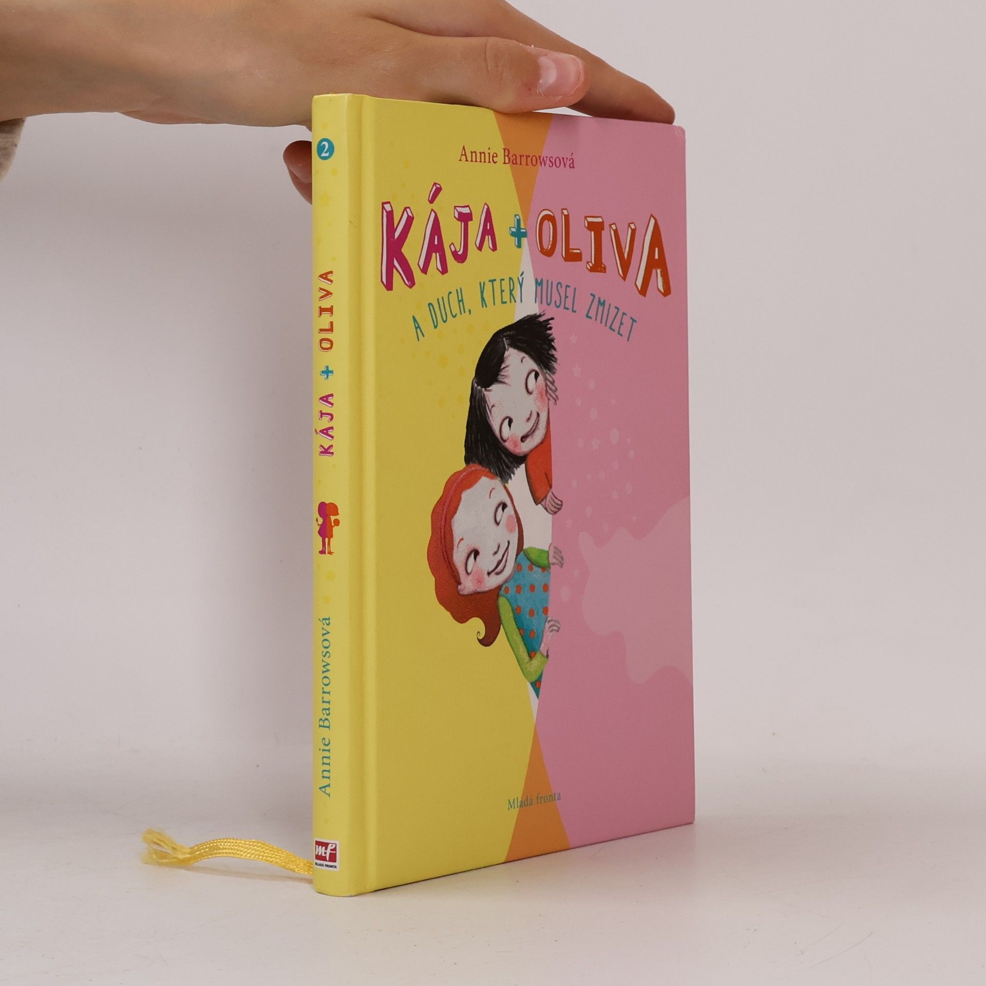 Annie Barrows Kája + Oliva a duch, který musel zmizet