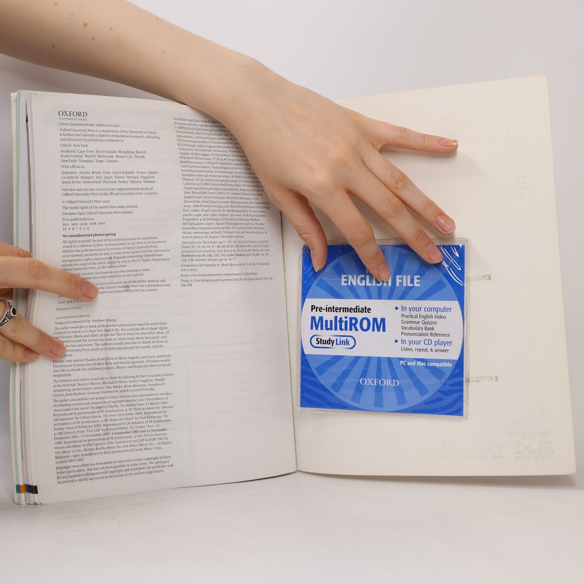 Clive Oxenden New English File. Student Book. Pre-Intermediate MultiPACK B