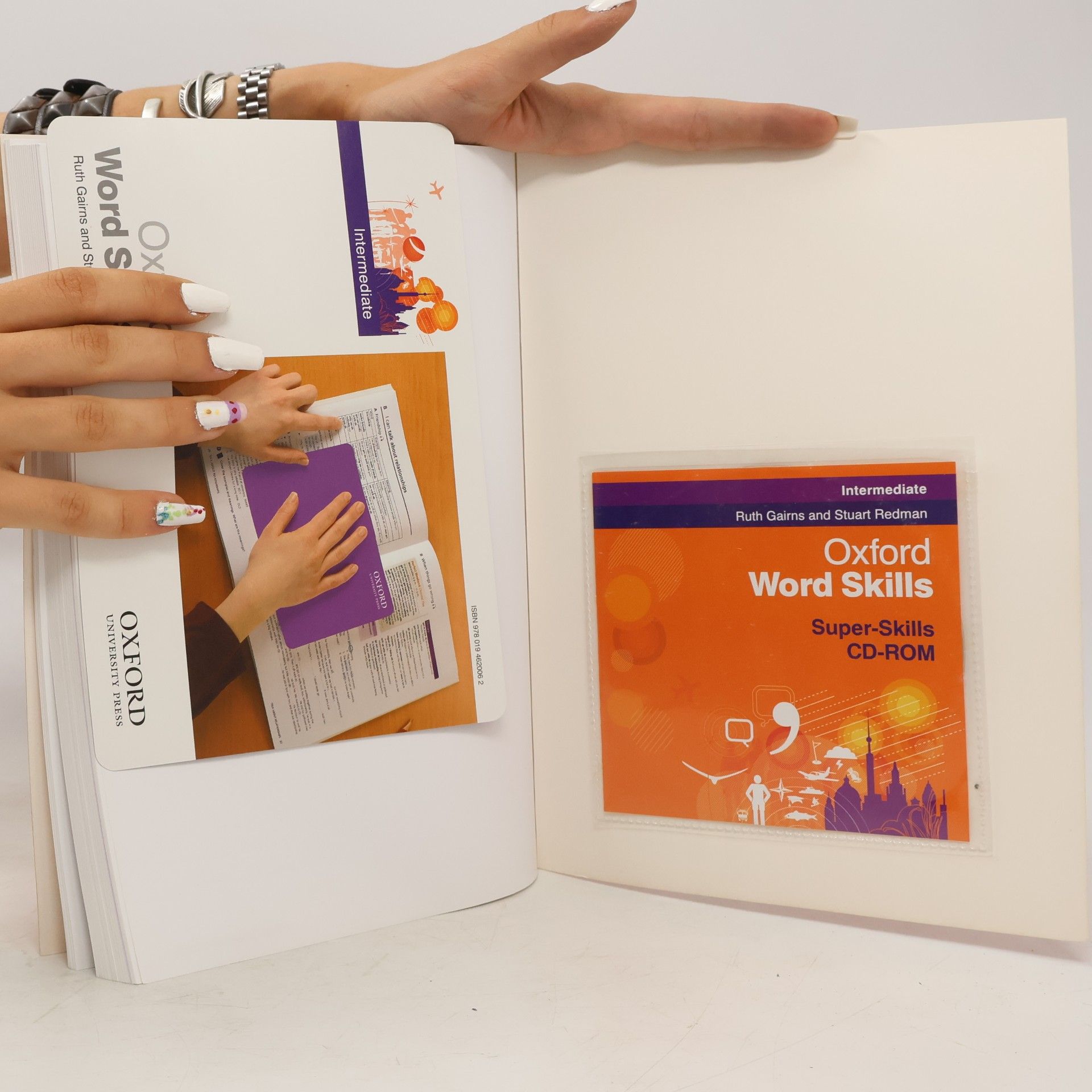 Ruth Gairns Oxford word skills. Intermediate : [learn and practise English vocabulary]