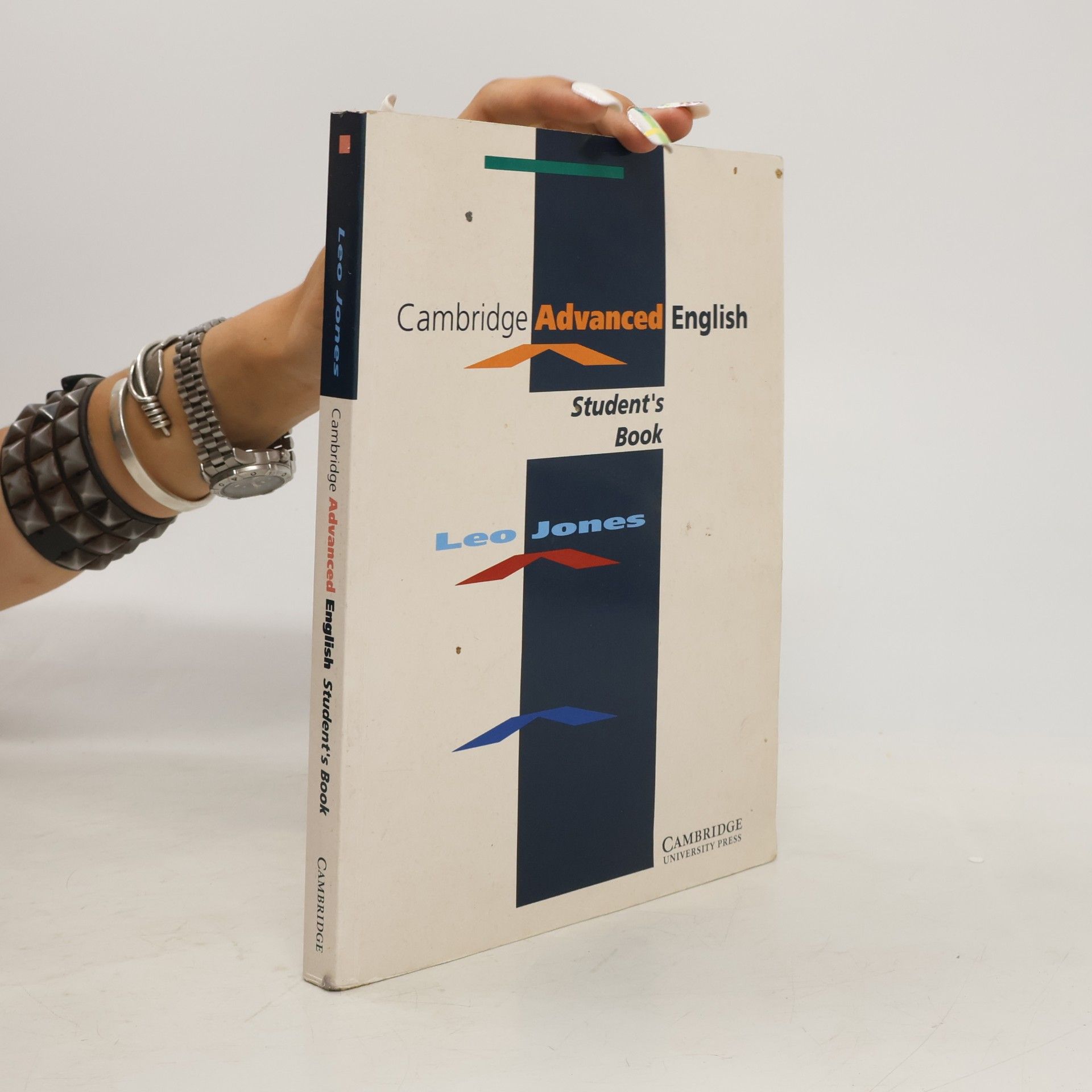 Leo Jones Cambridge advanced English : student's book