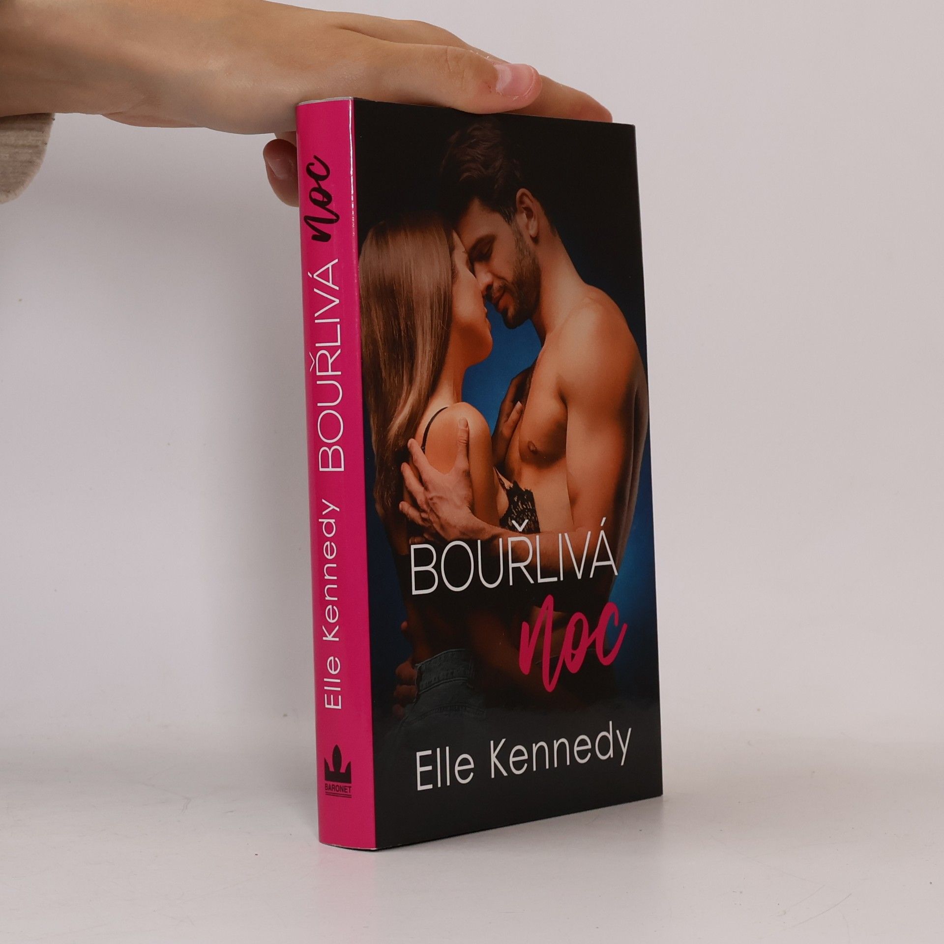 Elle Kennedy Bouřlivá noc