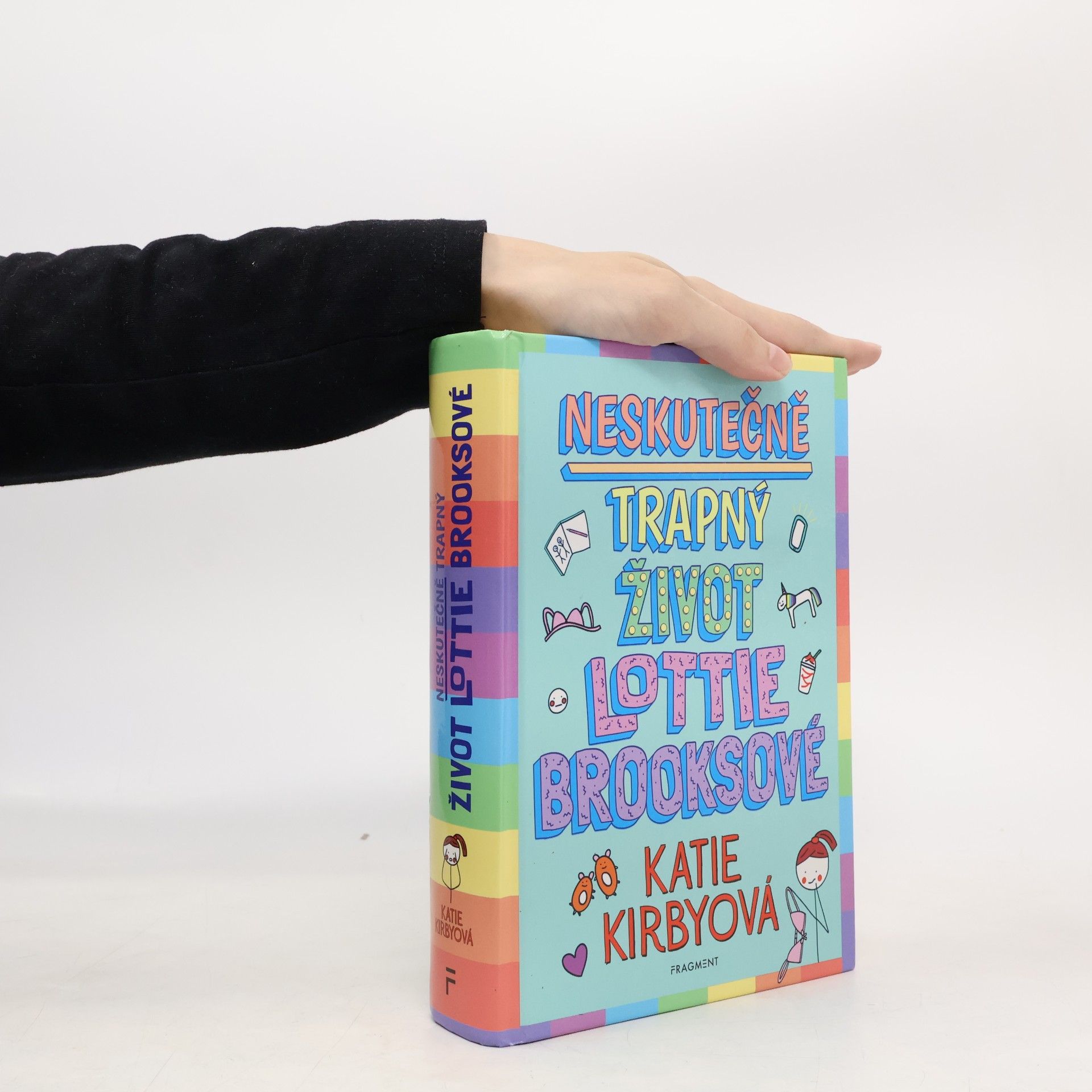 Katie Kirby Neskutečně trapný život Lottie Brooksové