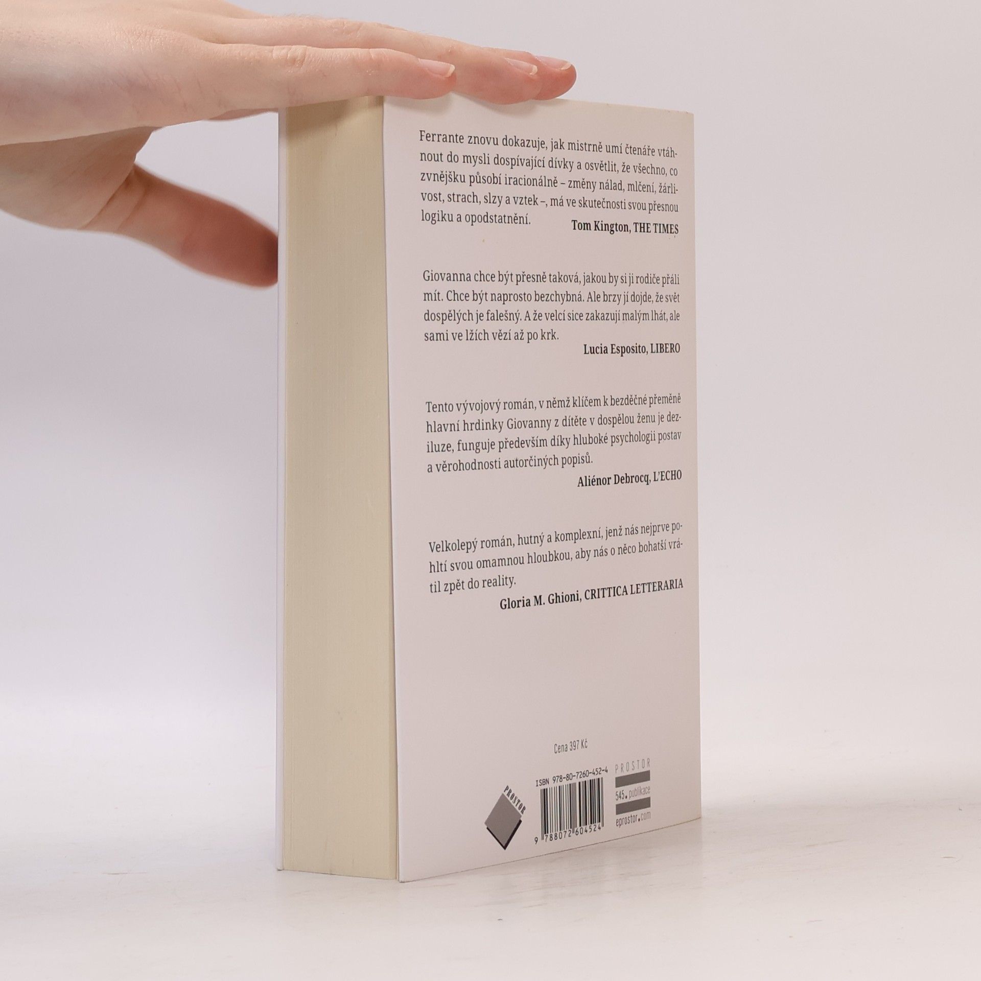 Elena Ferrante Prolhaný život dospělých