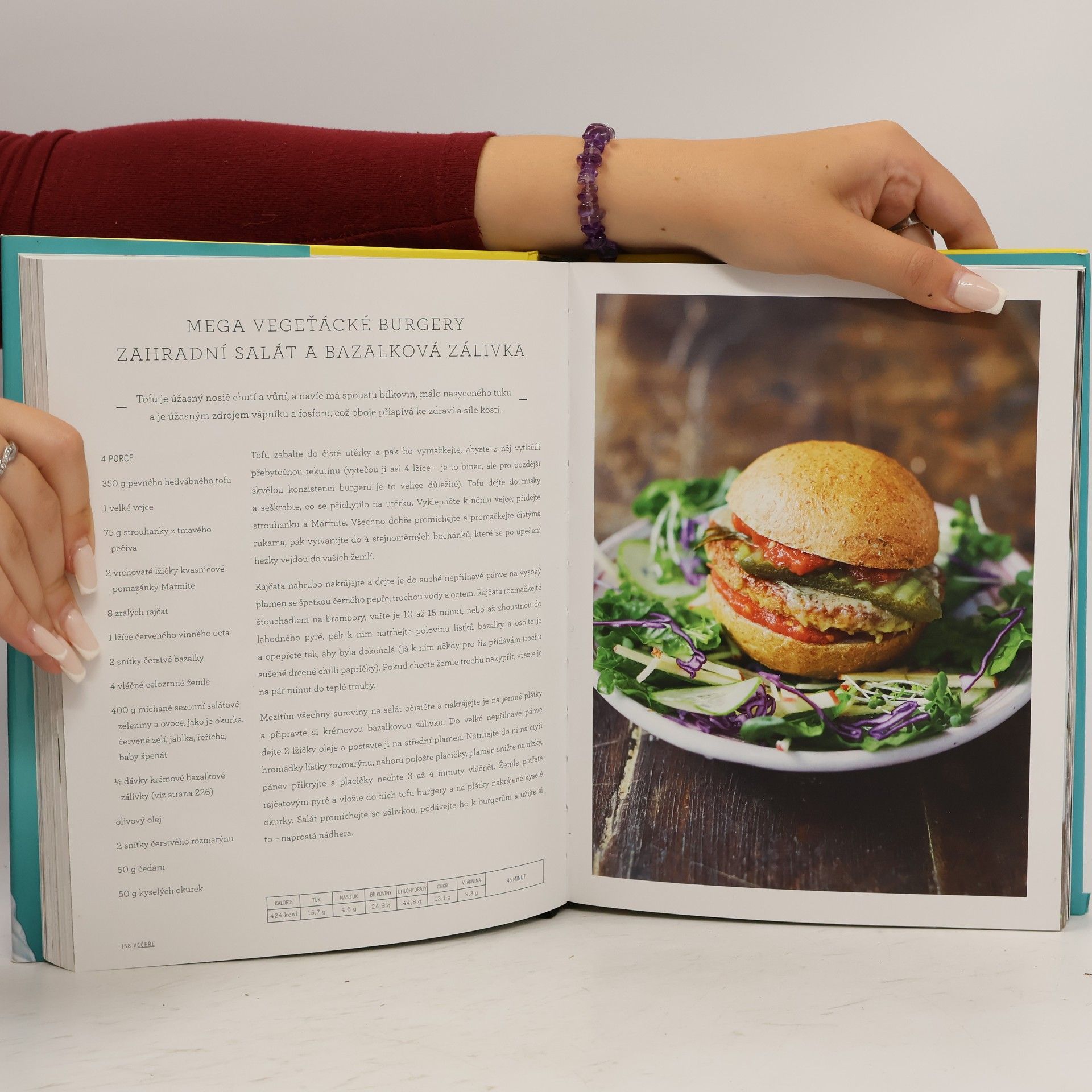 Jamie Oliver Superfood hravě a zdravě