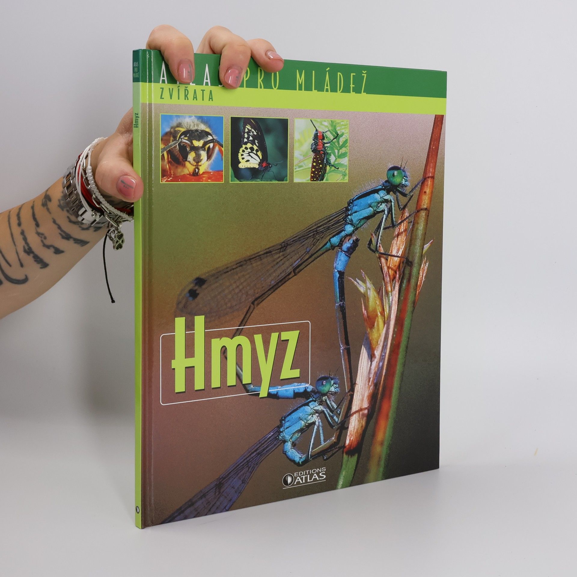 Collectif d'auteurs Hmyz