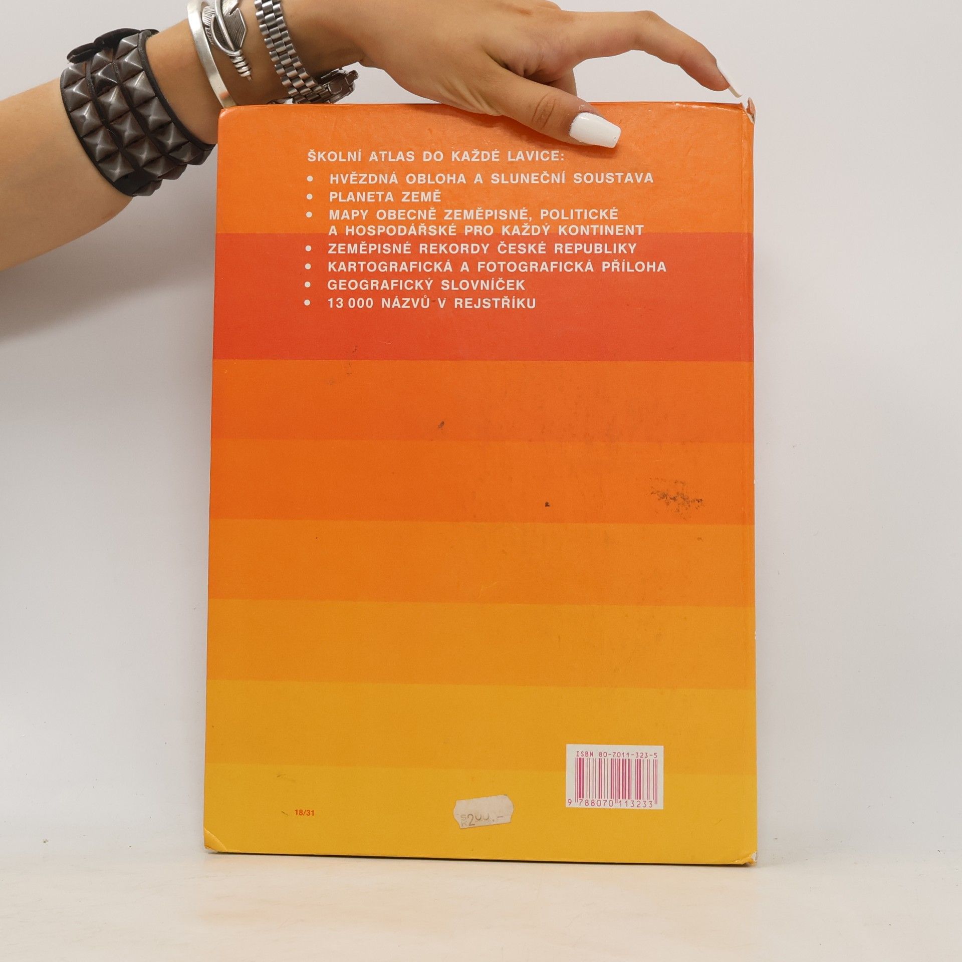 Autores varios Školní atlas světa
