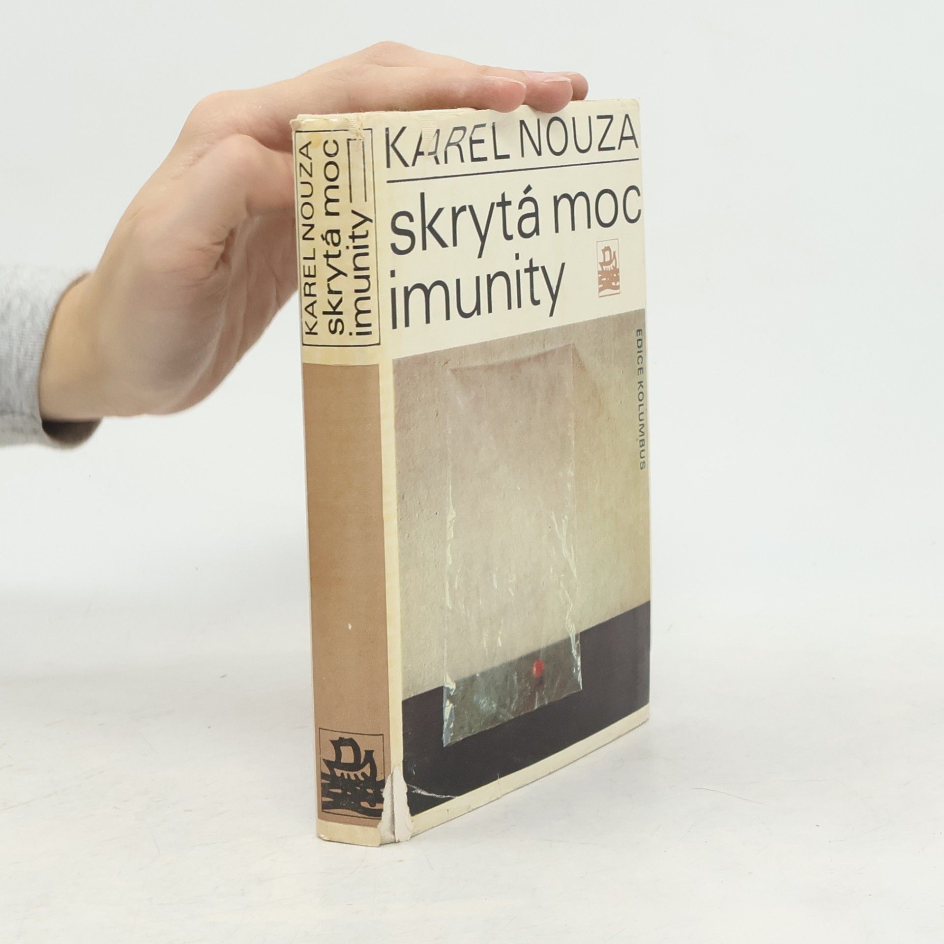 Karel Nouza Skrytá moc imunity