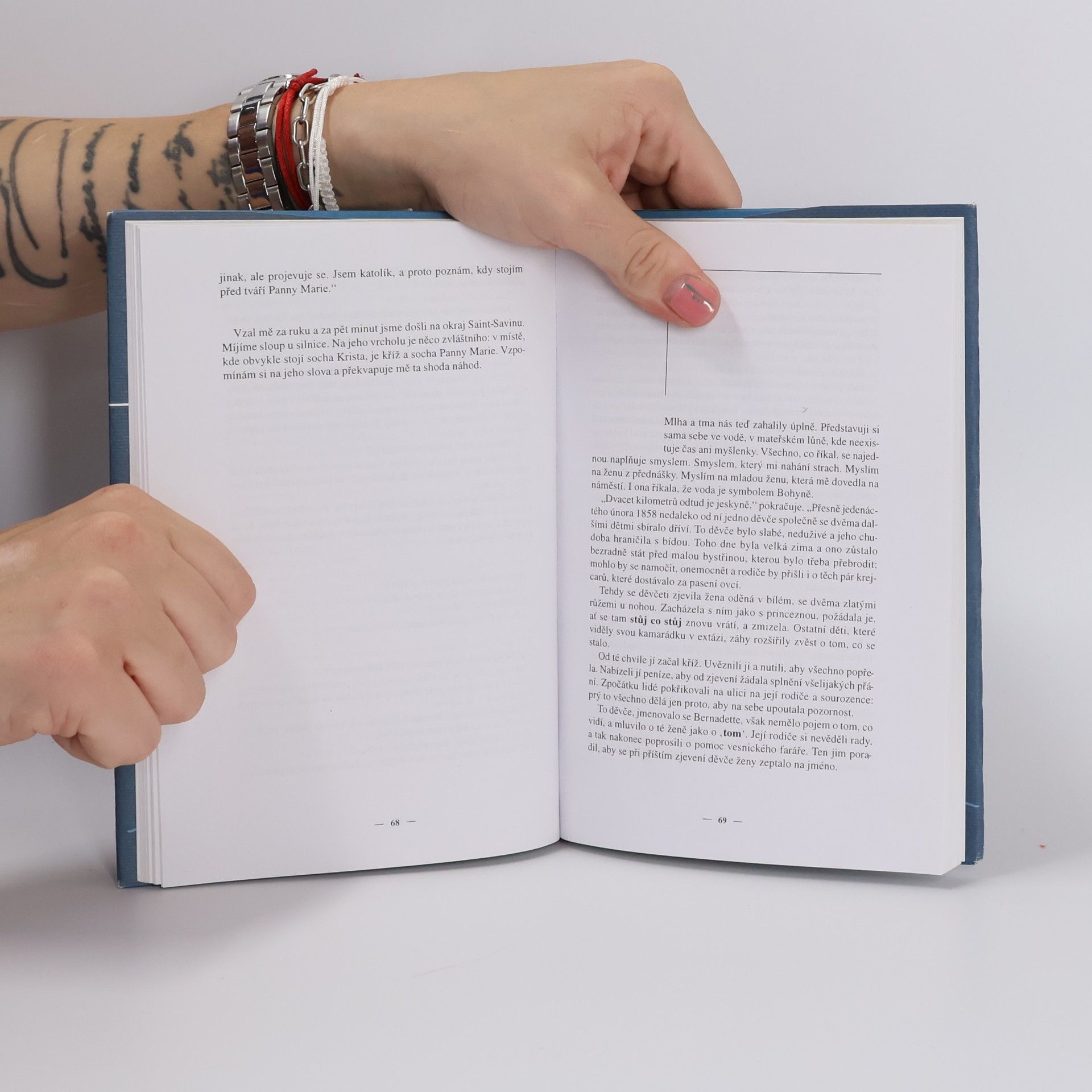 Paulo Coelho U řeky Piedra jsem usedla a plakala