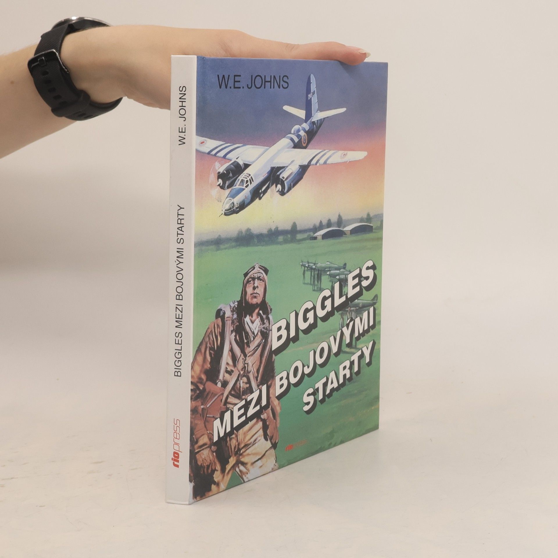 Biggles mezi bojovými starty