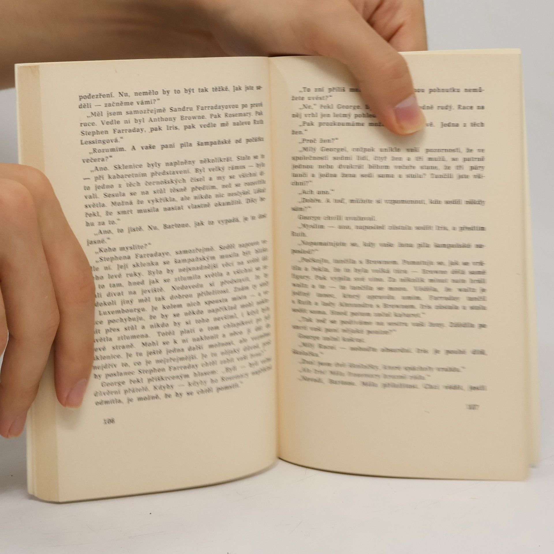 Agatha Christie Cyankáli v šampaňském