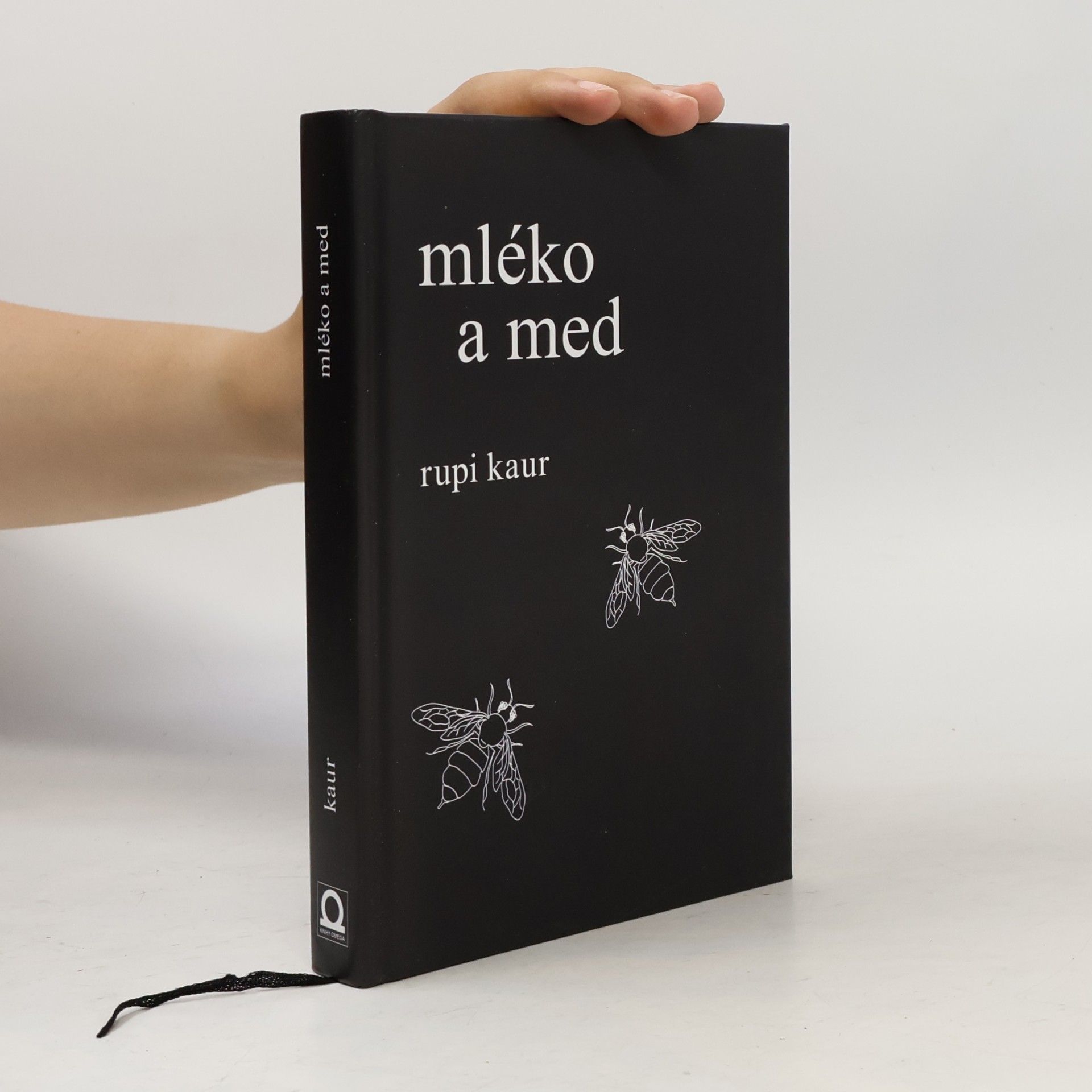 Rupi Kaur Mléko a med