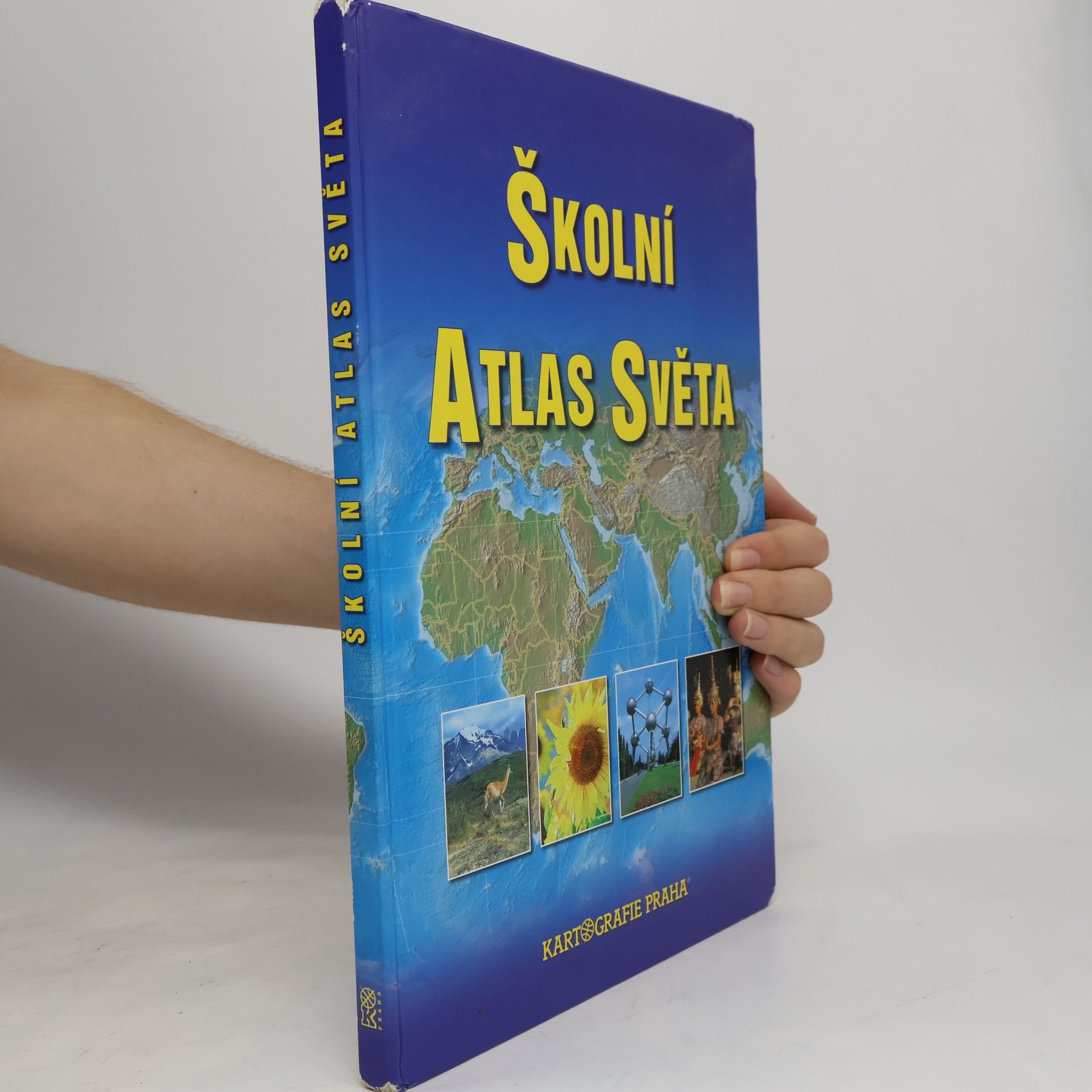Kolektiv autorů Školní atlas světa