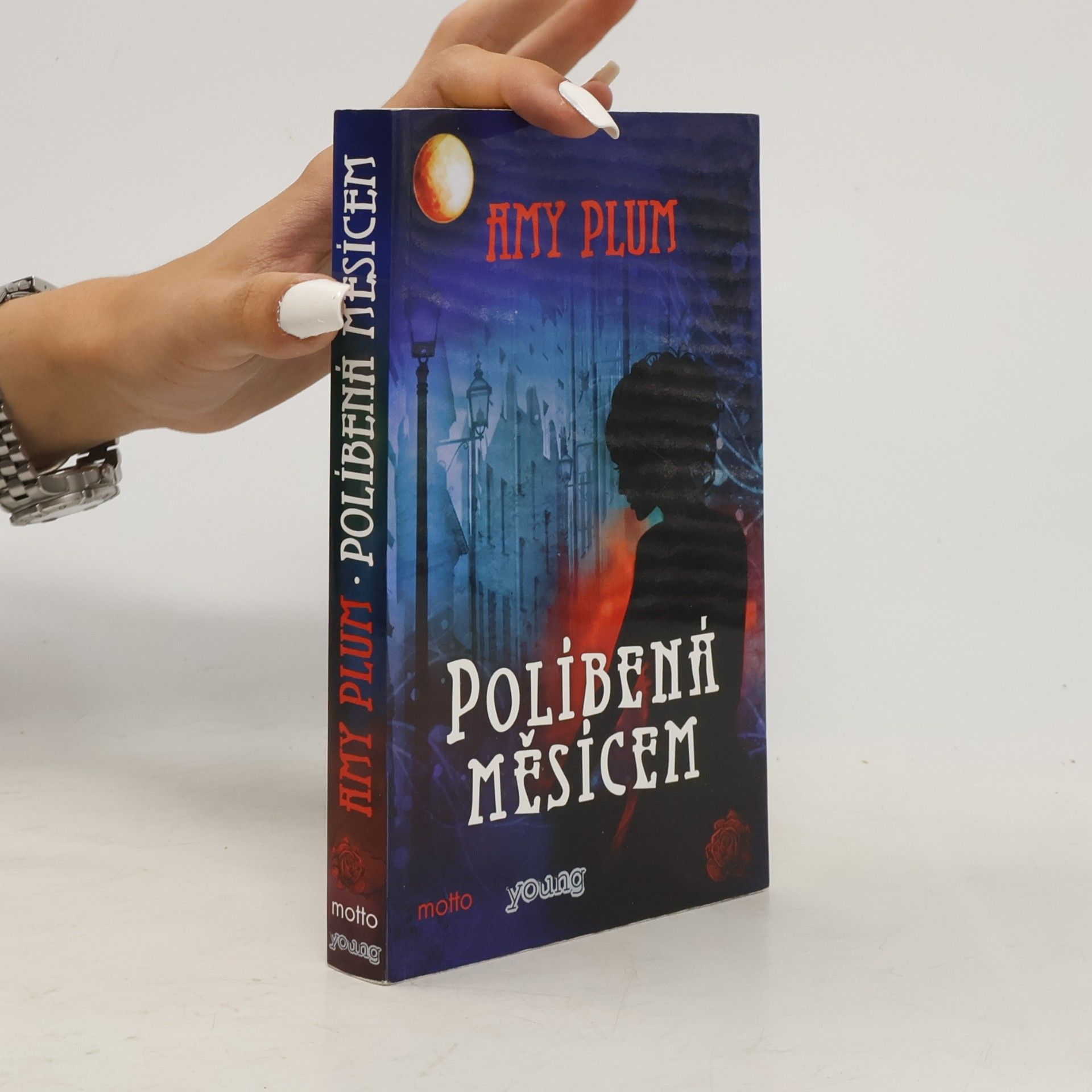 Amy Plum Políbená měsícem