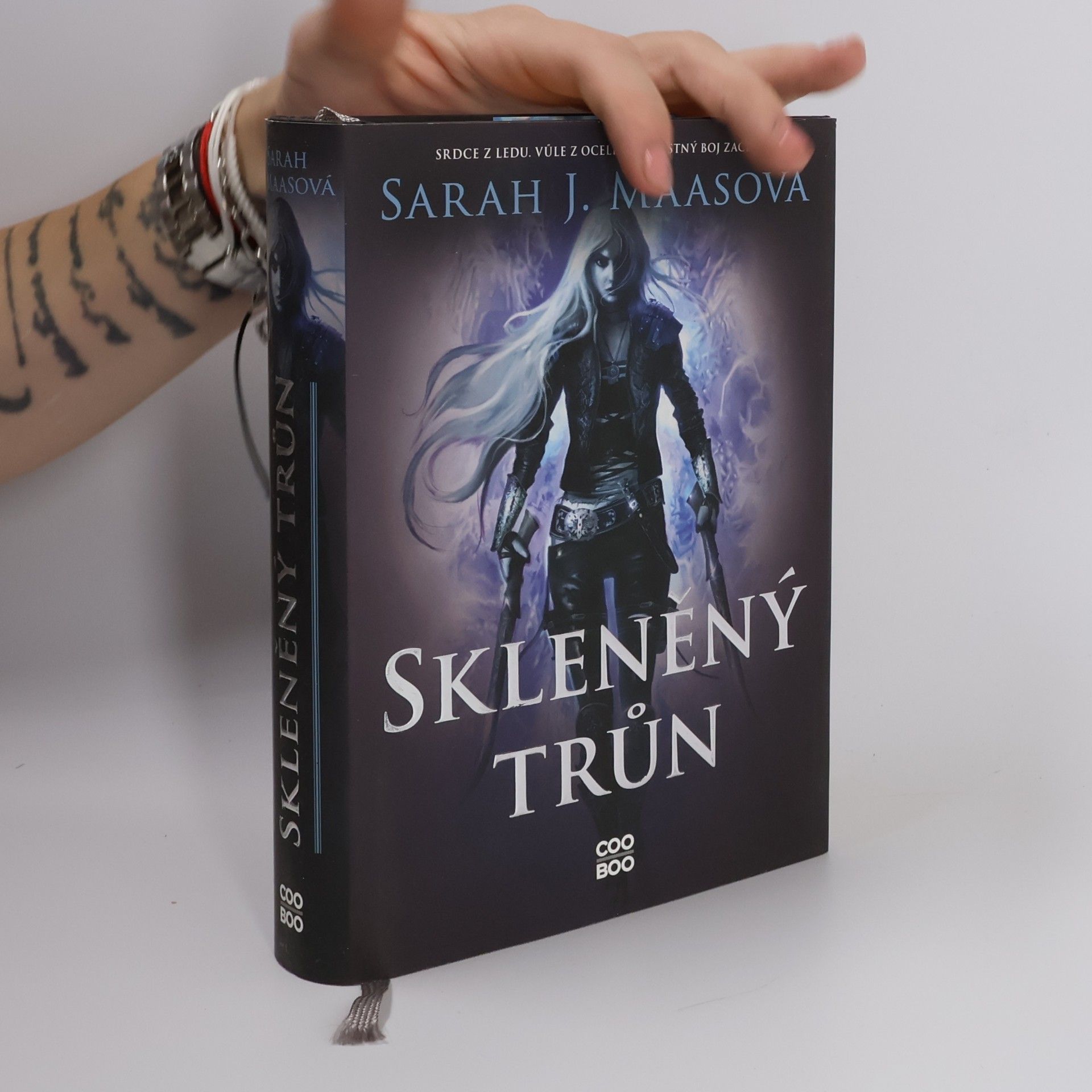 Sarah J. Maas Skleněný trůn