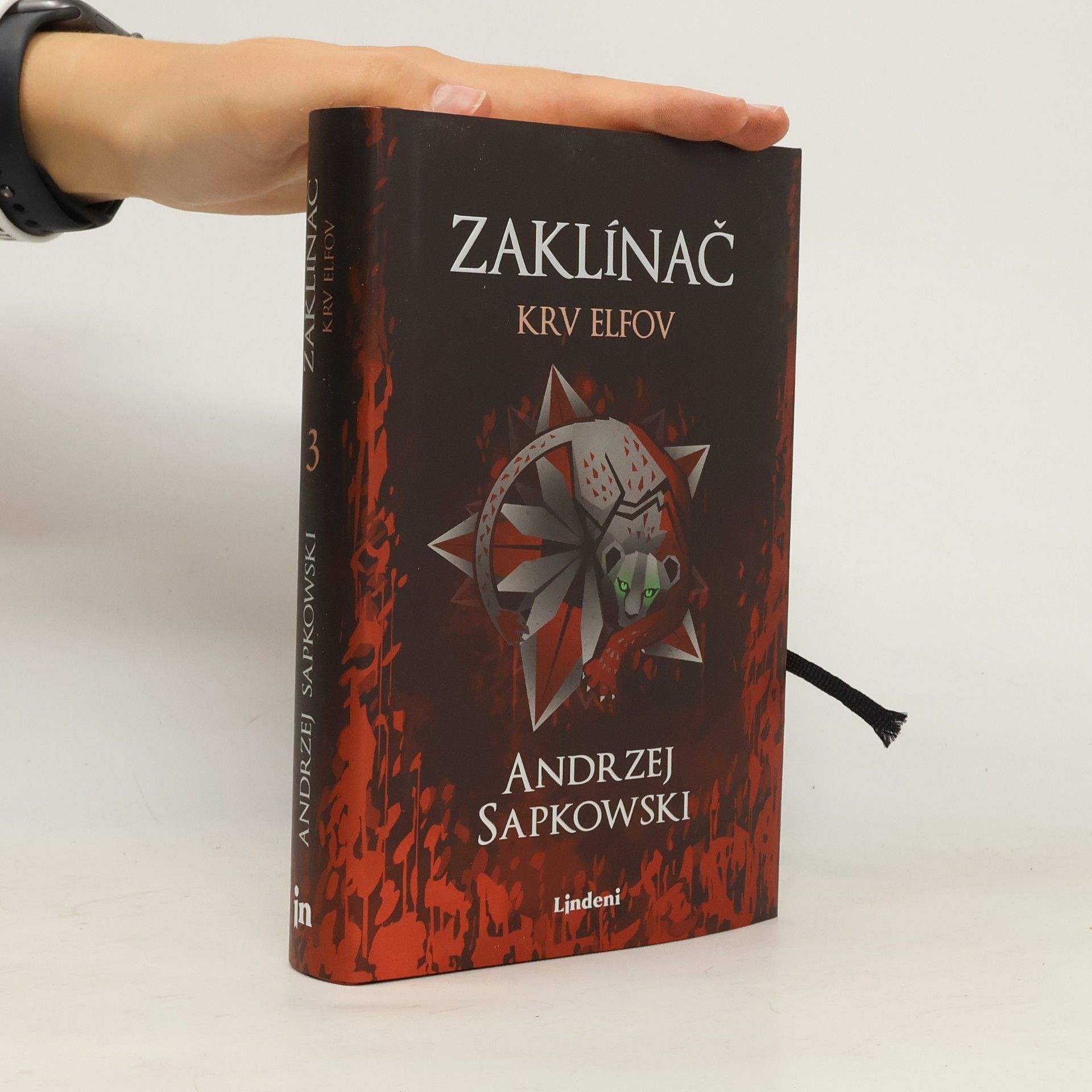 Andrzej Sapkowski Zaklínač: Krv elfov
