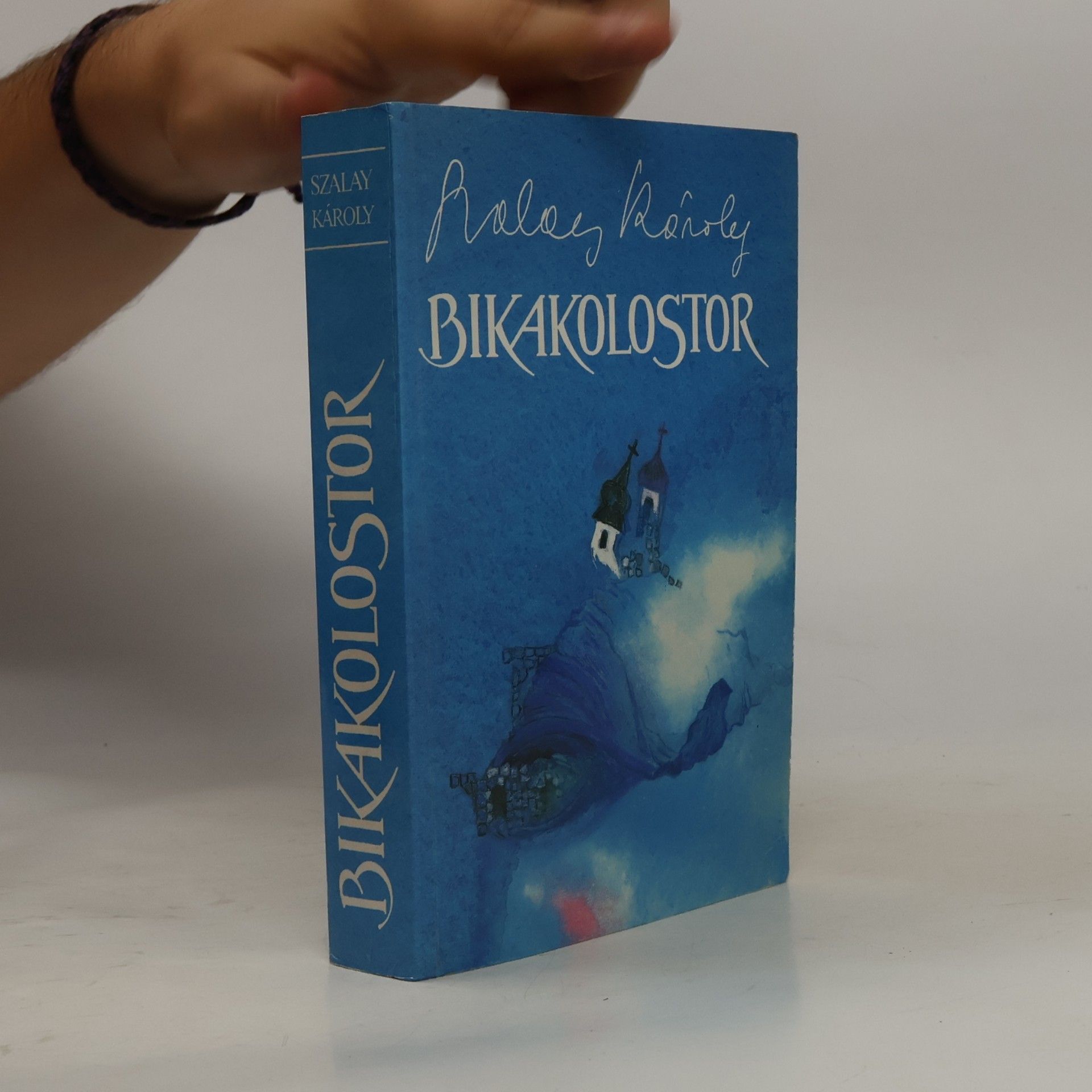 Károly Szalay Bikakolostor