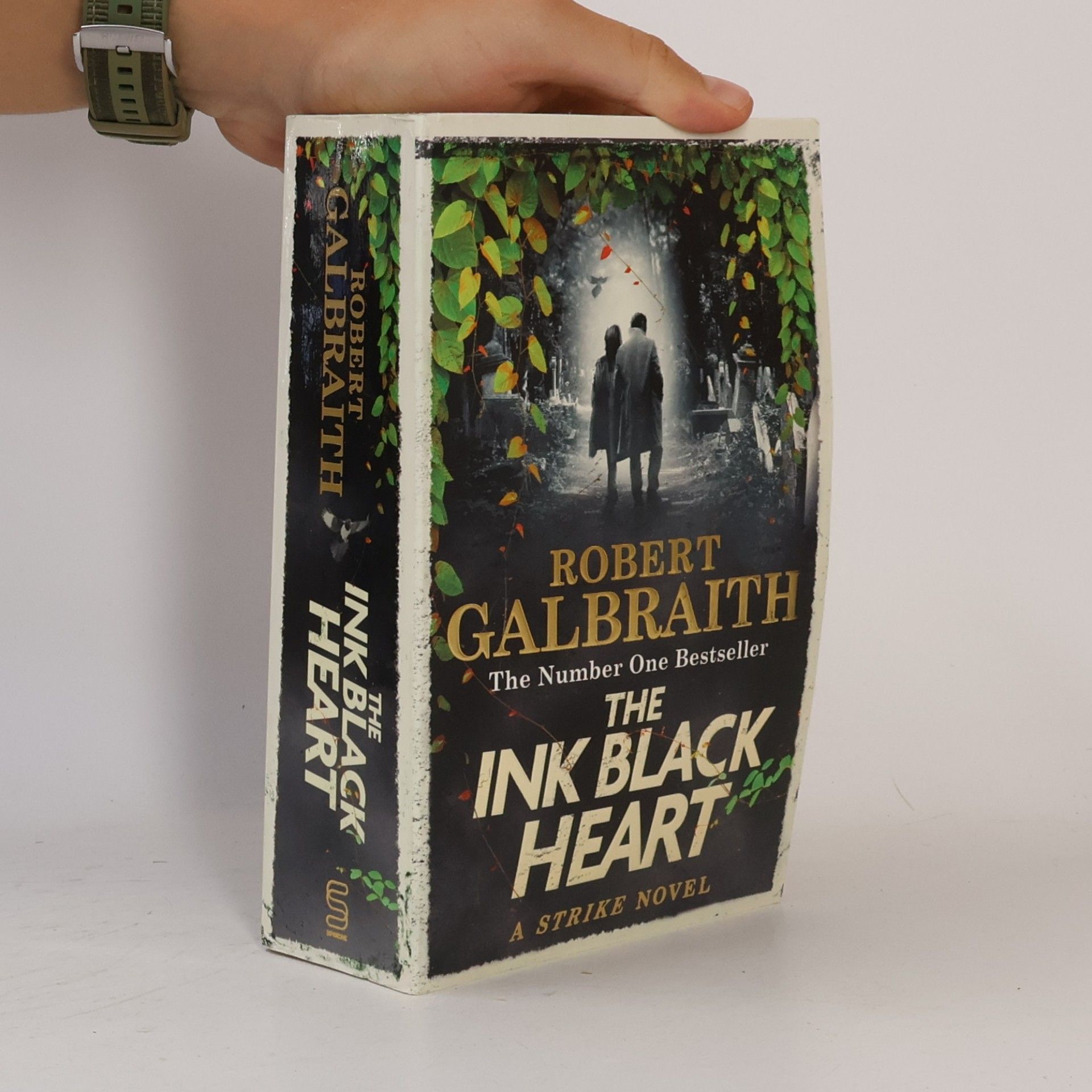 Joanne K. Rowlingová The Ink Black Heart 6. Cormoran Strike