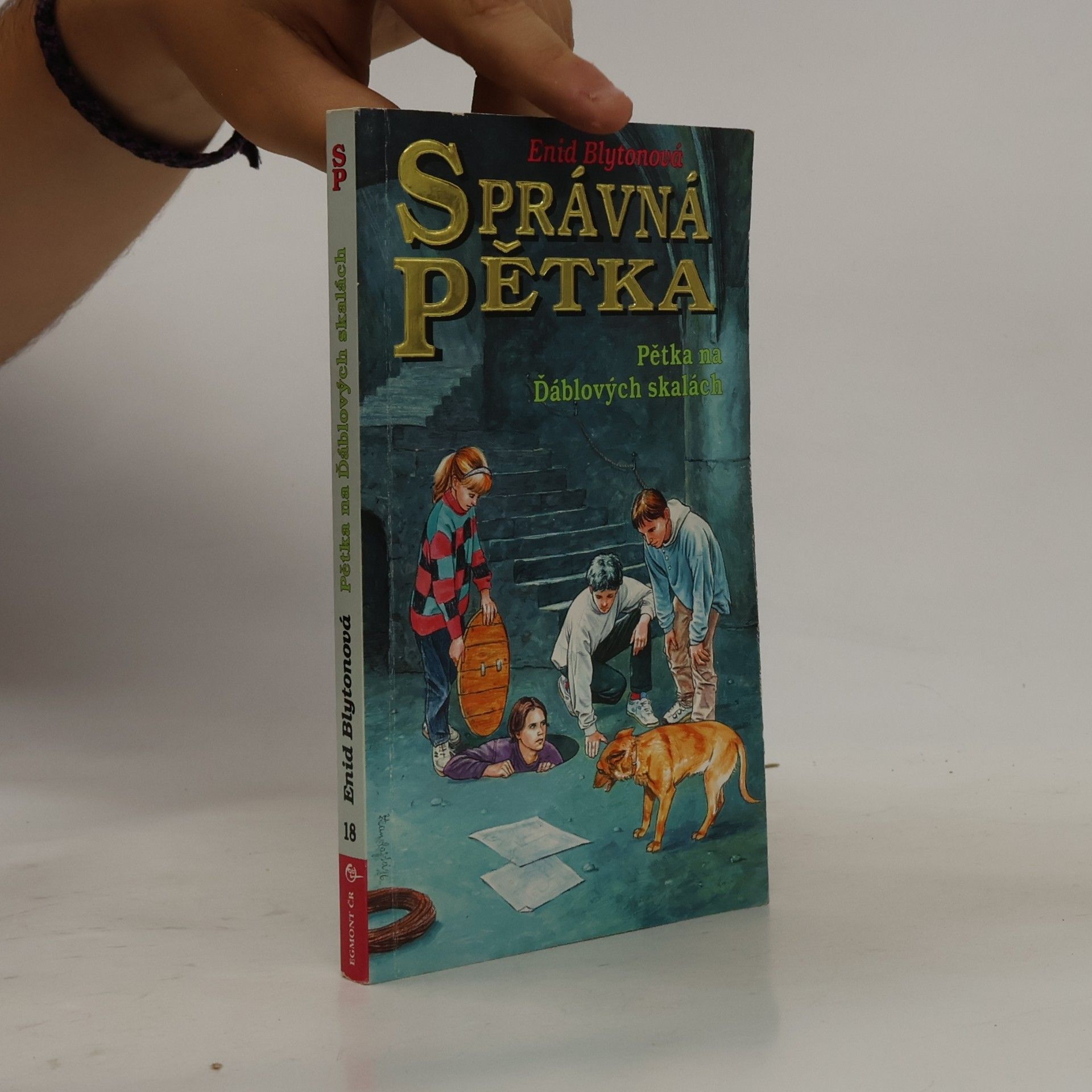 Enid Blyton Správná pětka: Pětka na Ďáblových skalách