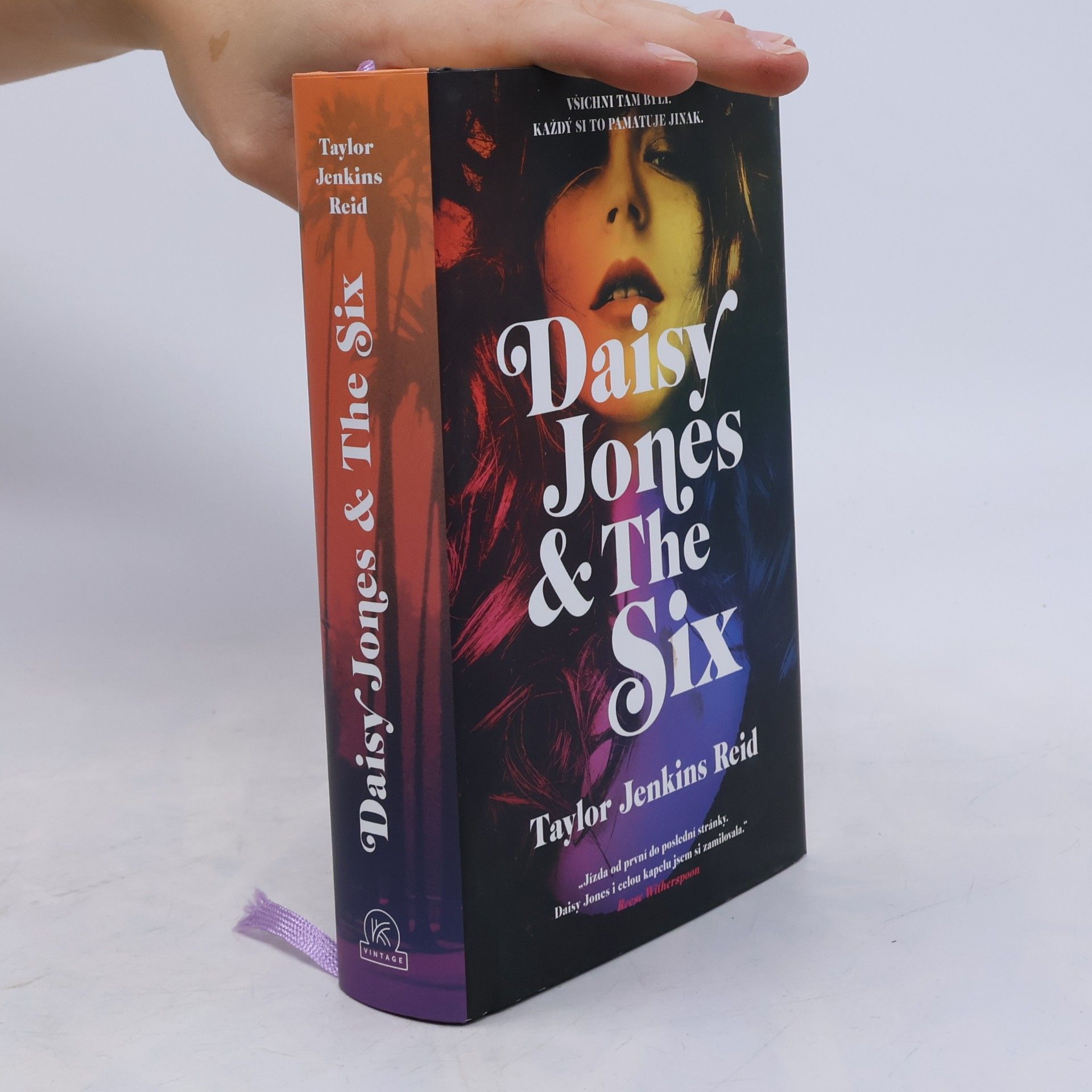 Taylor Jenkins Reid Daisy Jones & The Six