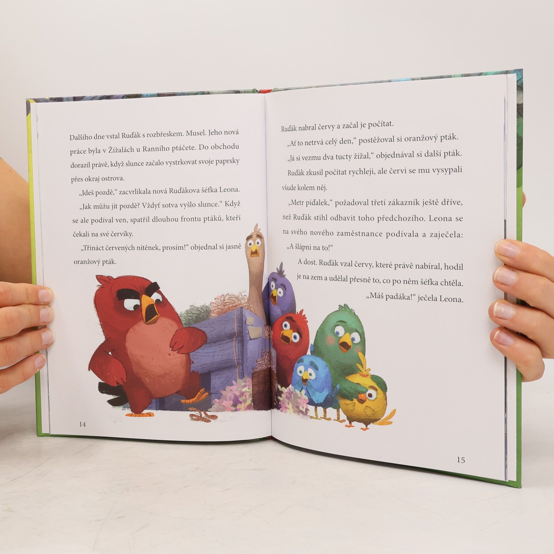 Sarah Stephens Angry Birds ve filmu. Vidět rudě