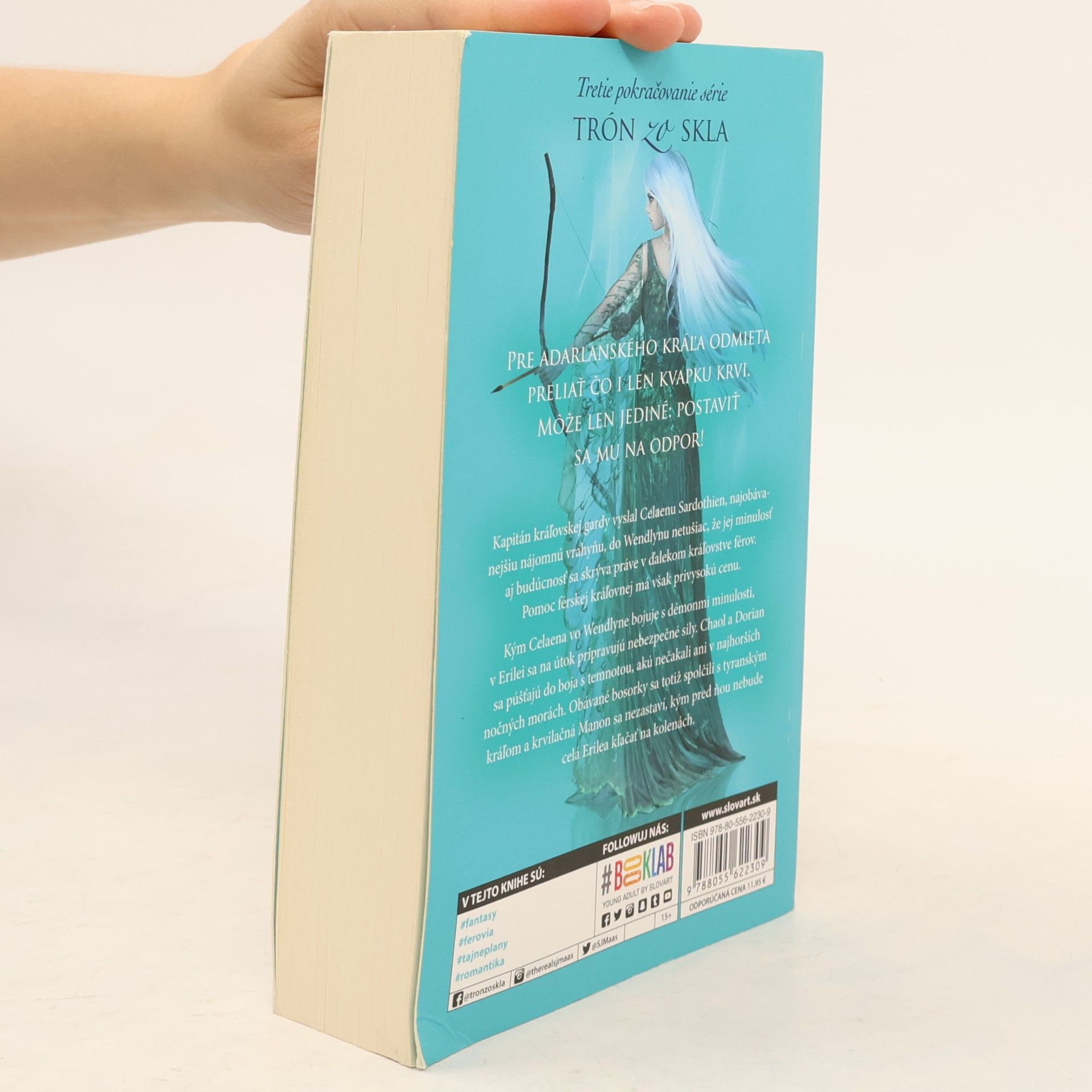 Sarah J. Maas Zrodená z ohňa