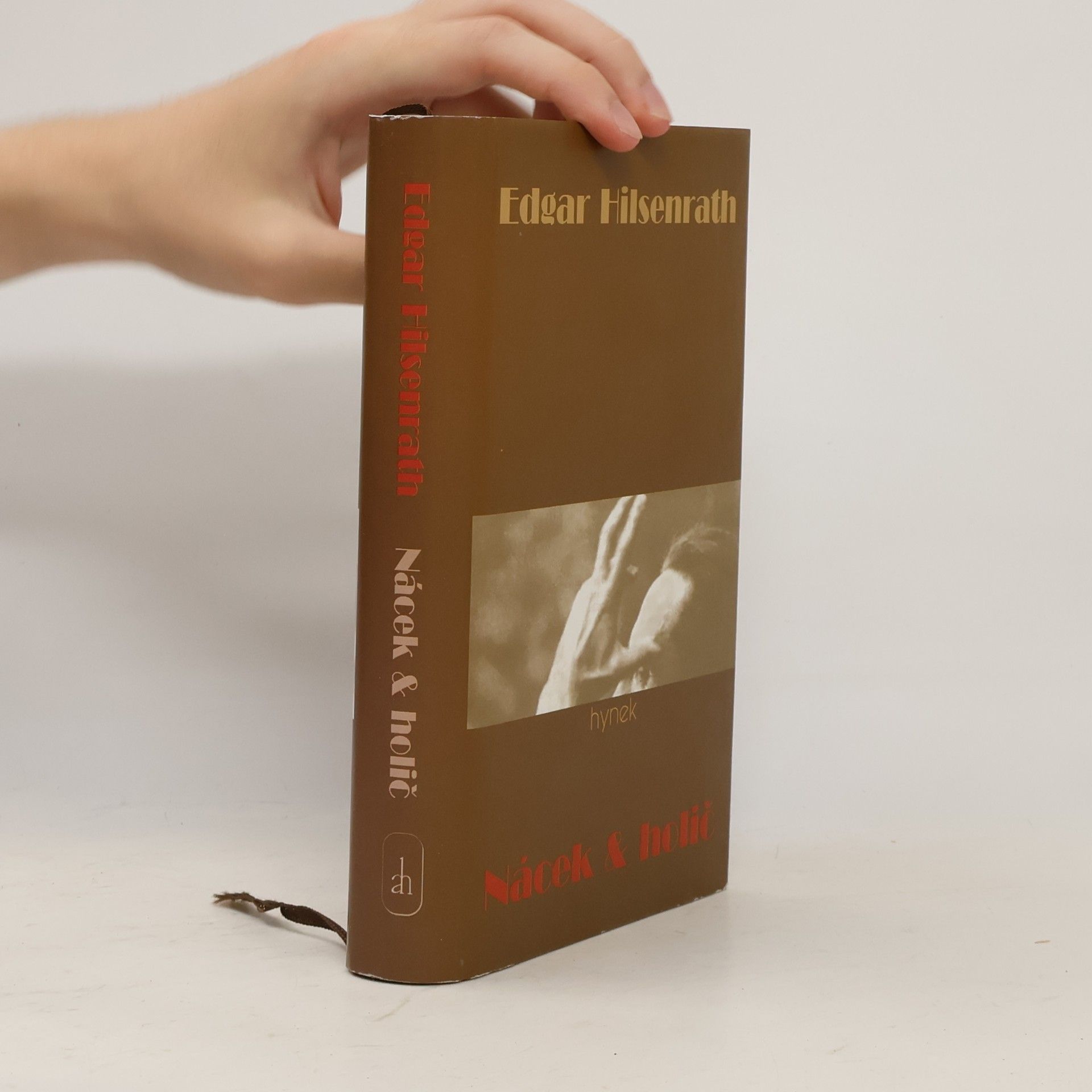 Edgar Hilsenrath Nácek & holič : román