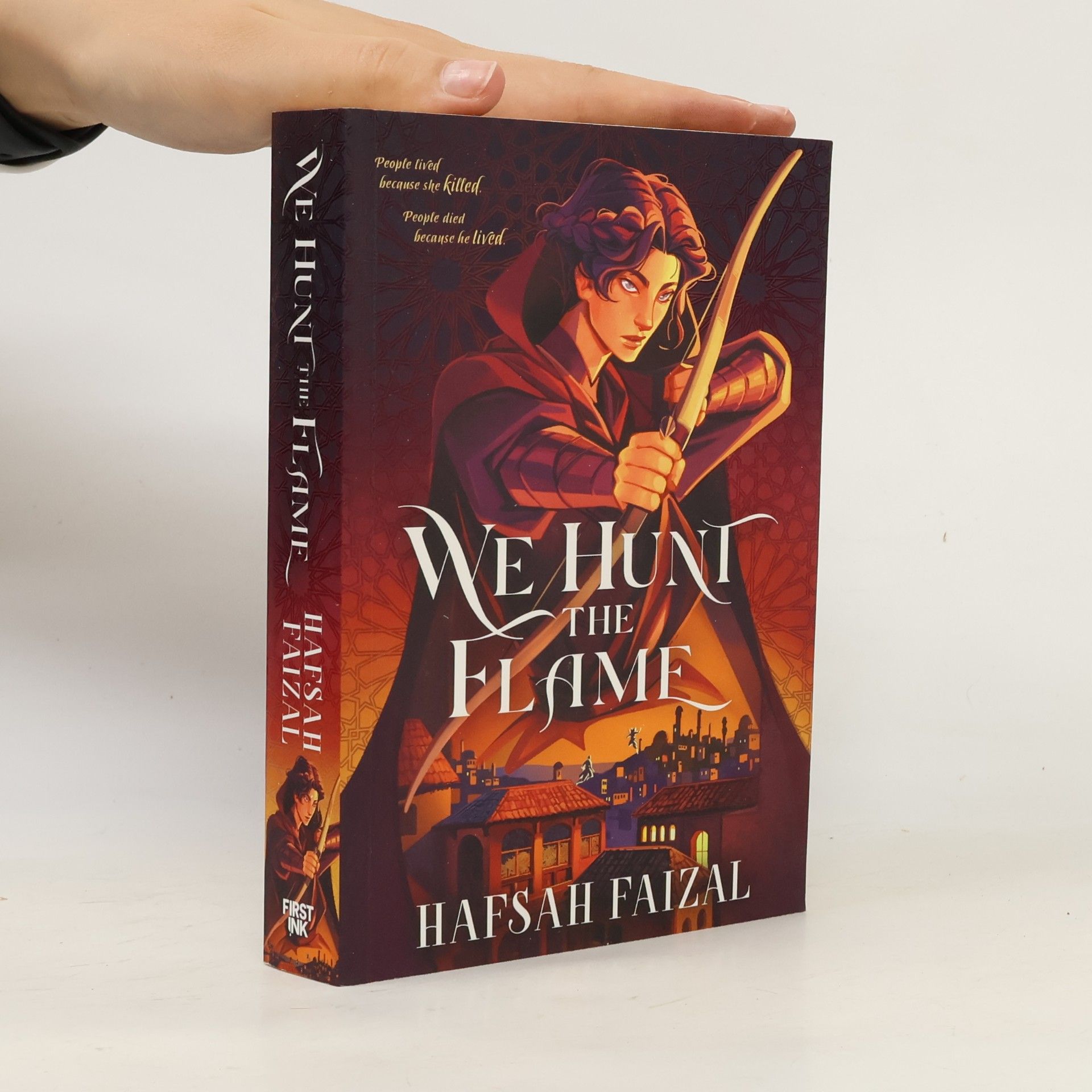 Hafsah Faizal We Hunt the Flame