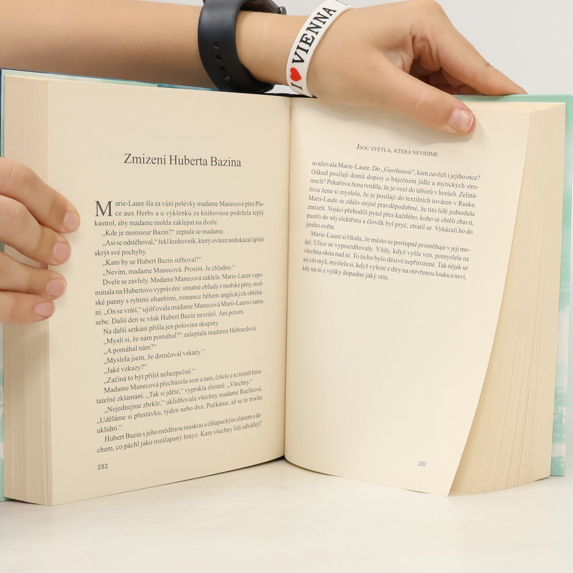Anthony Doerr Jsou světla, která nevidíme