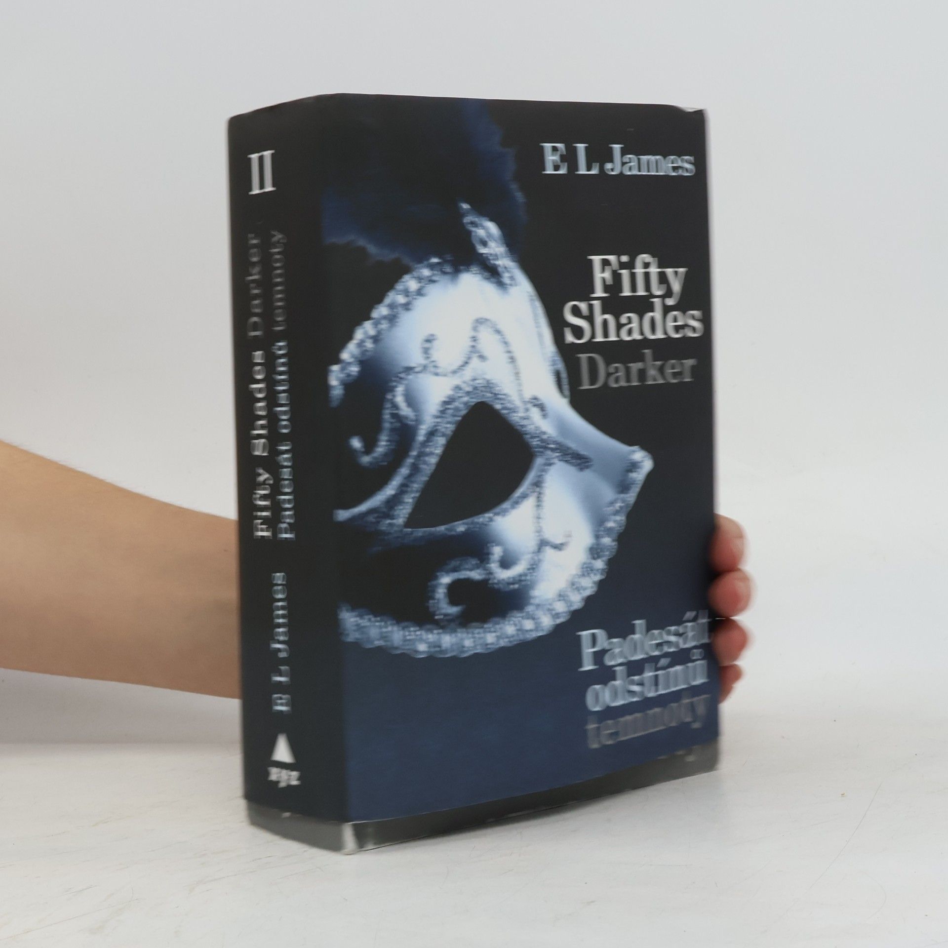 E. L. James Padesát odstínů temnoty