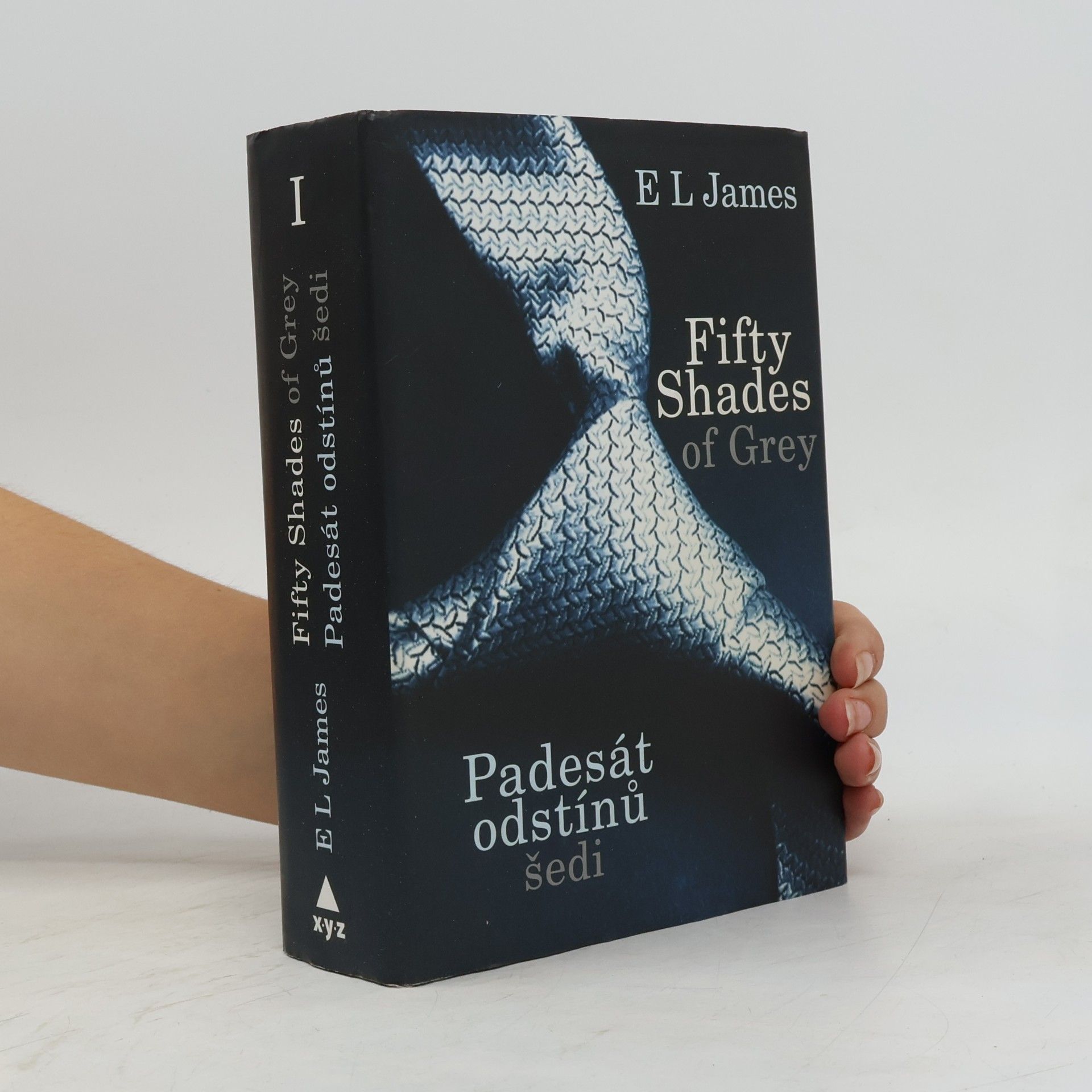 E. L. James Padesát odstínů šedi